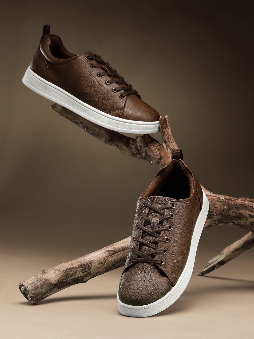 

The Roadster Lifestyle Co Men Coffee Brown Solid Sneakers