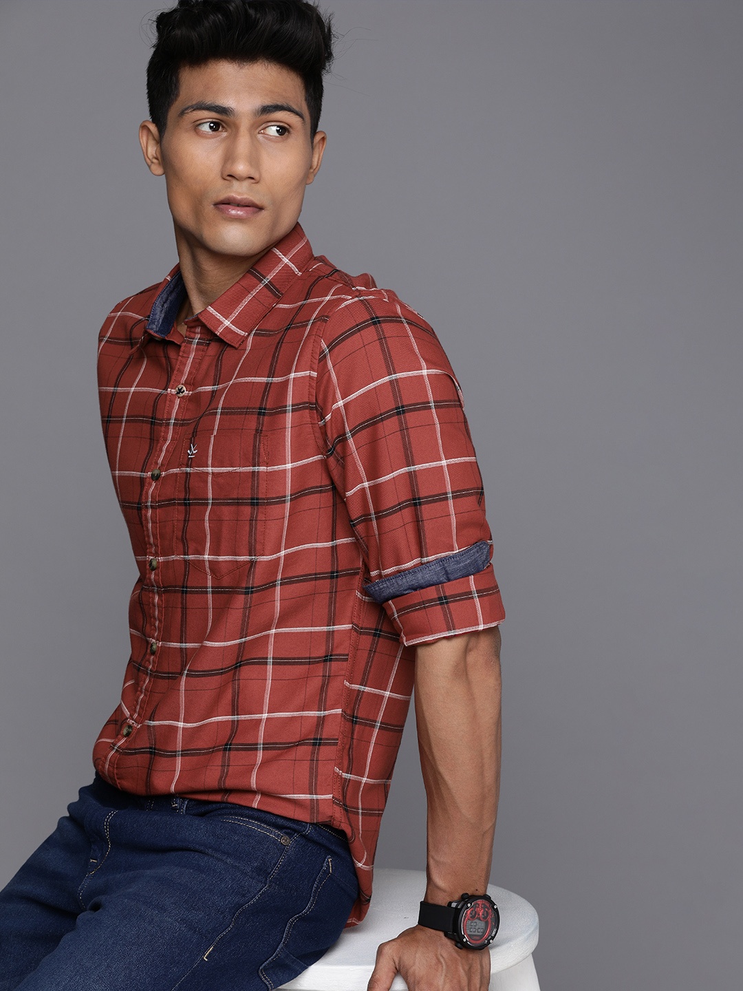 

WROGN Men Red Slim Fit Checked Casual Shirt
