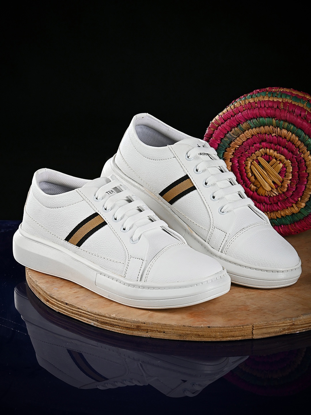 

The Roadster Lifestyle Co Men White Striped Sneakers