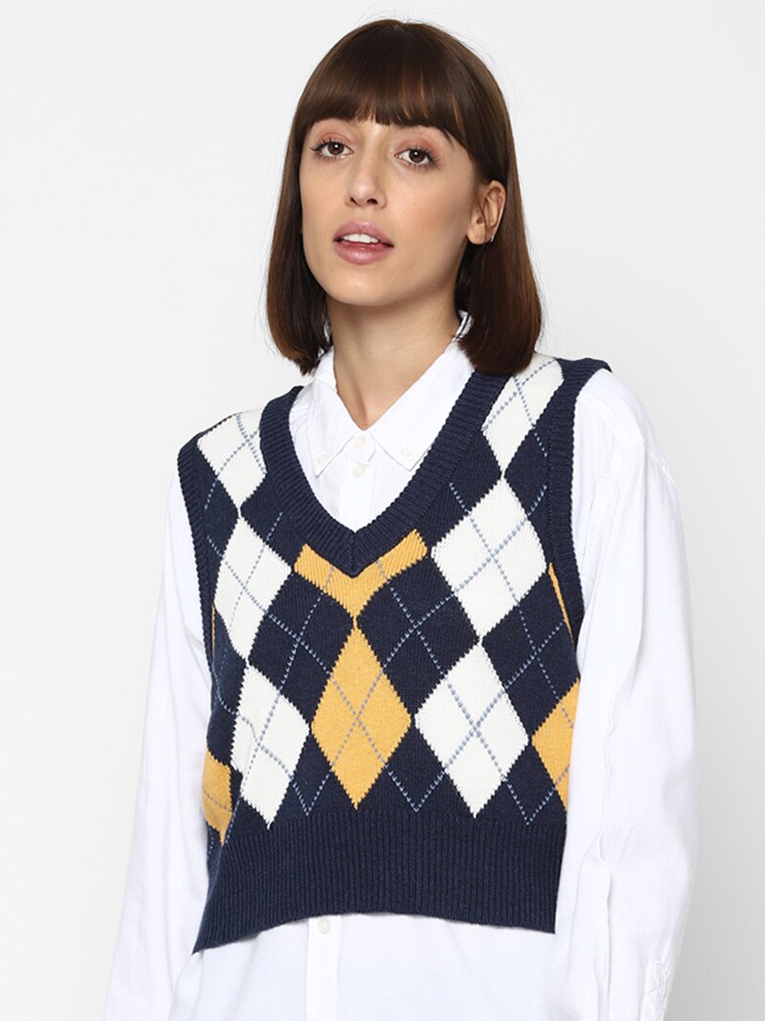 

AMERICAN EAGLE OUTFITTERS Women Navy Blue & Yellow Checked Crop Sweater Vest