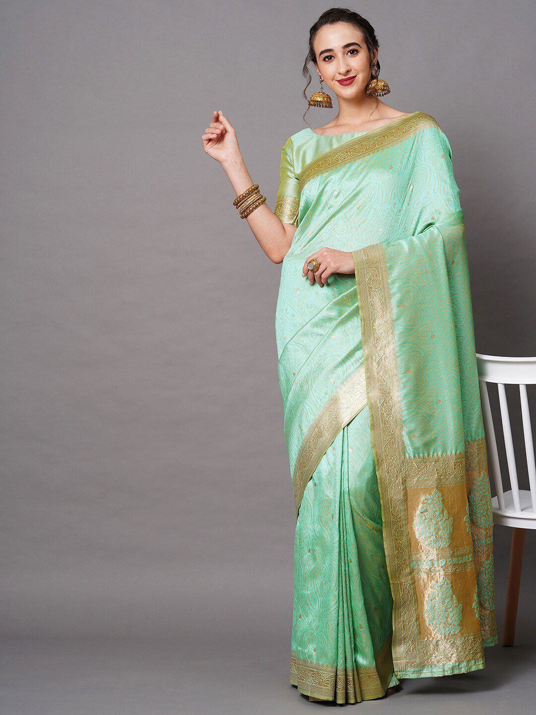 

Mitera Sea Green & Gold-Toned Woven Design Silk Blend Banarasi Saree