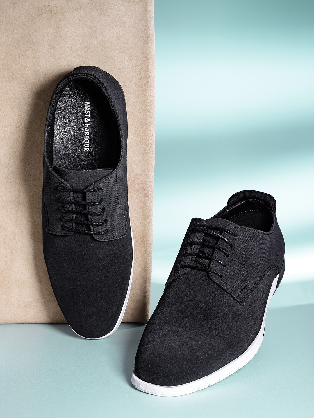 

Mast & Harbour Men Black Solid Derbys