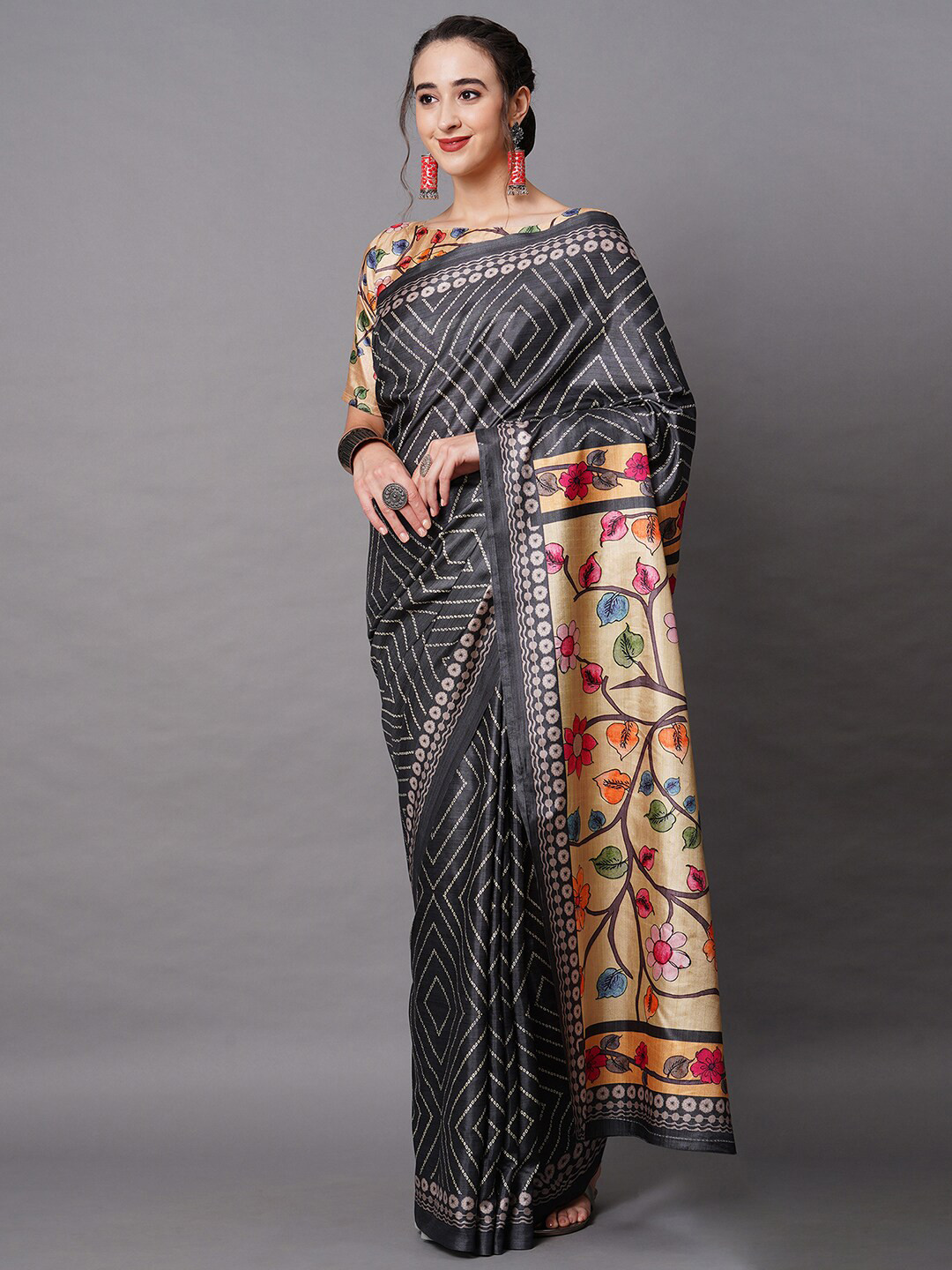 

Mitera Grey & Beige Silk Blend Geometric Printed Saree