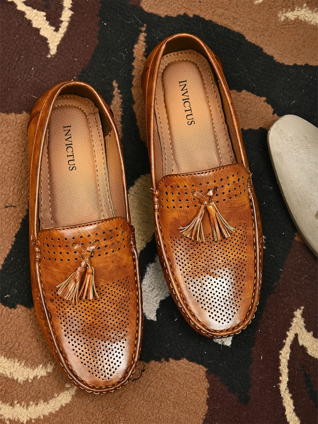 

INVICTUS Men Tan Perforated Suede Loafers