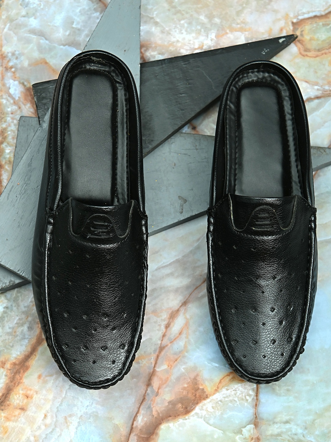 

INVICTUS Men Black Perforations Suede Slip-On Sneakers
