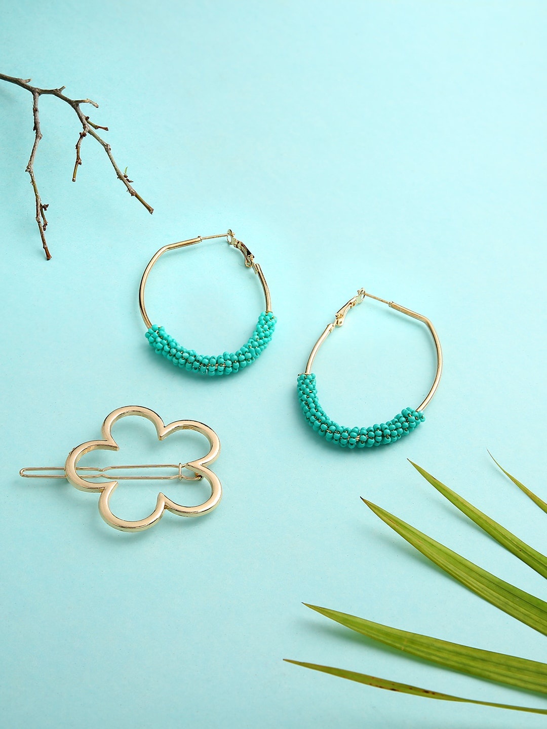 

justpeachy Blue & Gold-Toned Contemporary Hoop Earrings with Alligator Hair Clip