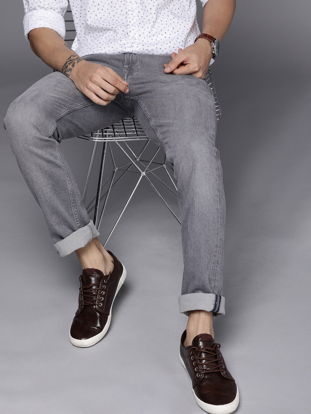

Louis Philippe Jeans Men Grey Slim Fit Low-Rise Light Fade Stretchable Jeans