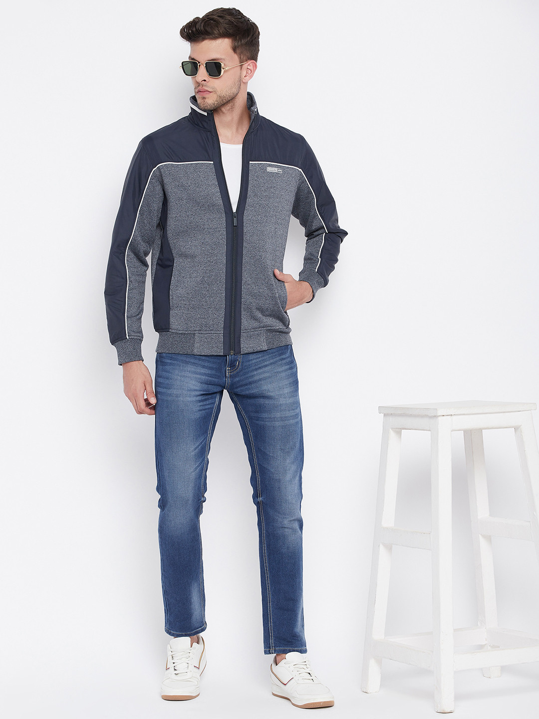 

Crimsoune Club Men Blue Colourblocked Sweatshirt