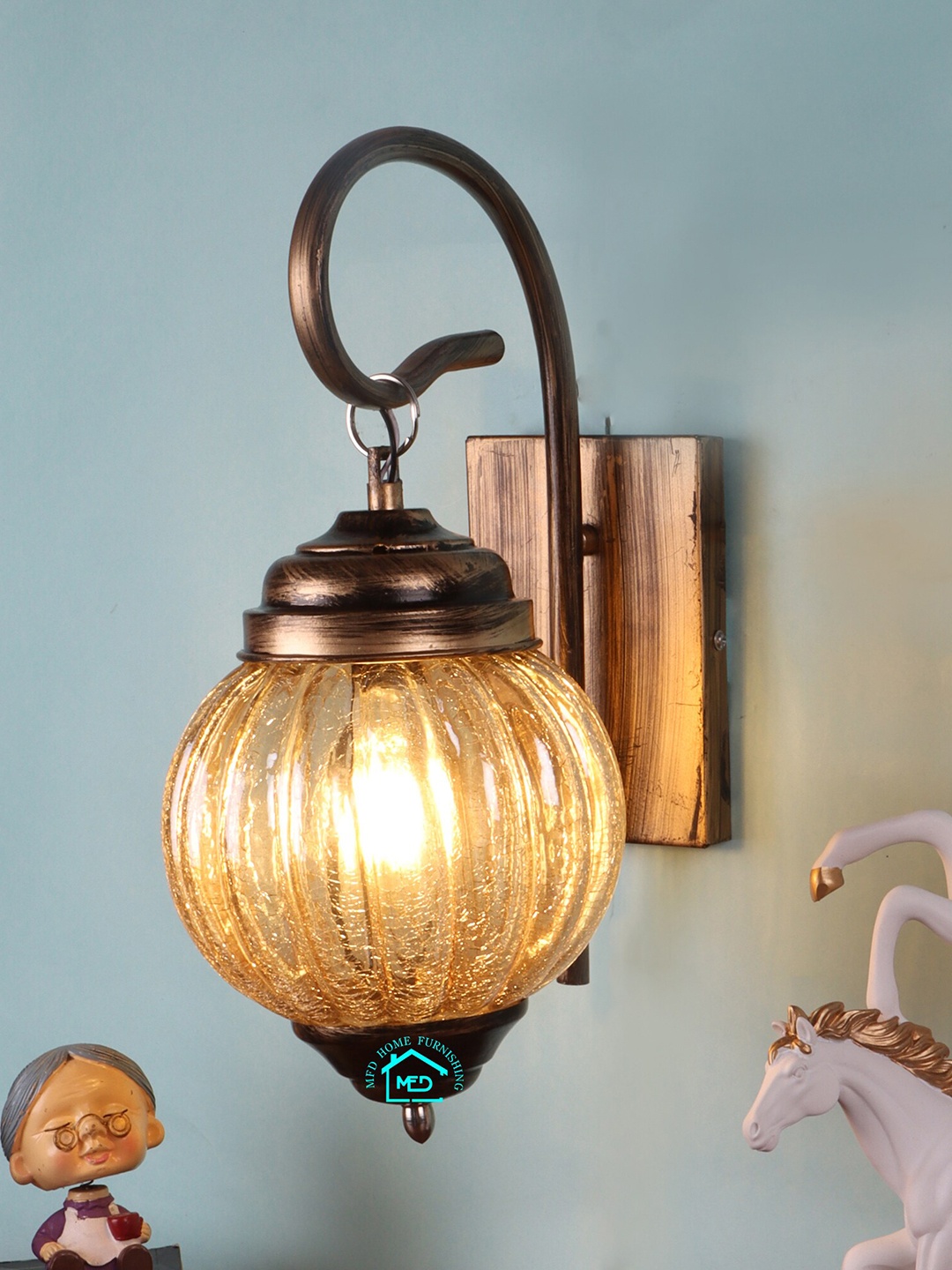 

MFD HOME FURNISHING Gold-Toned Textured Spherical Shaped Wall Lamp