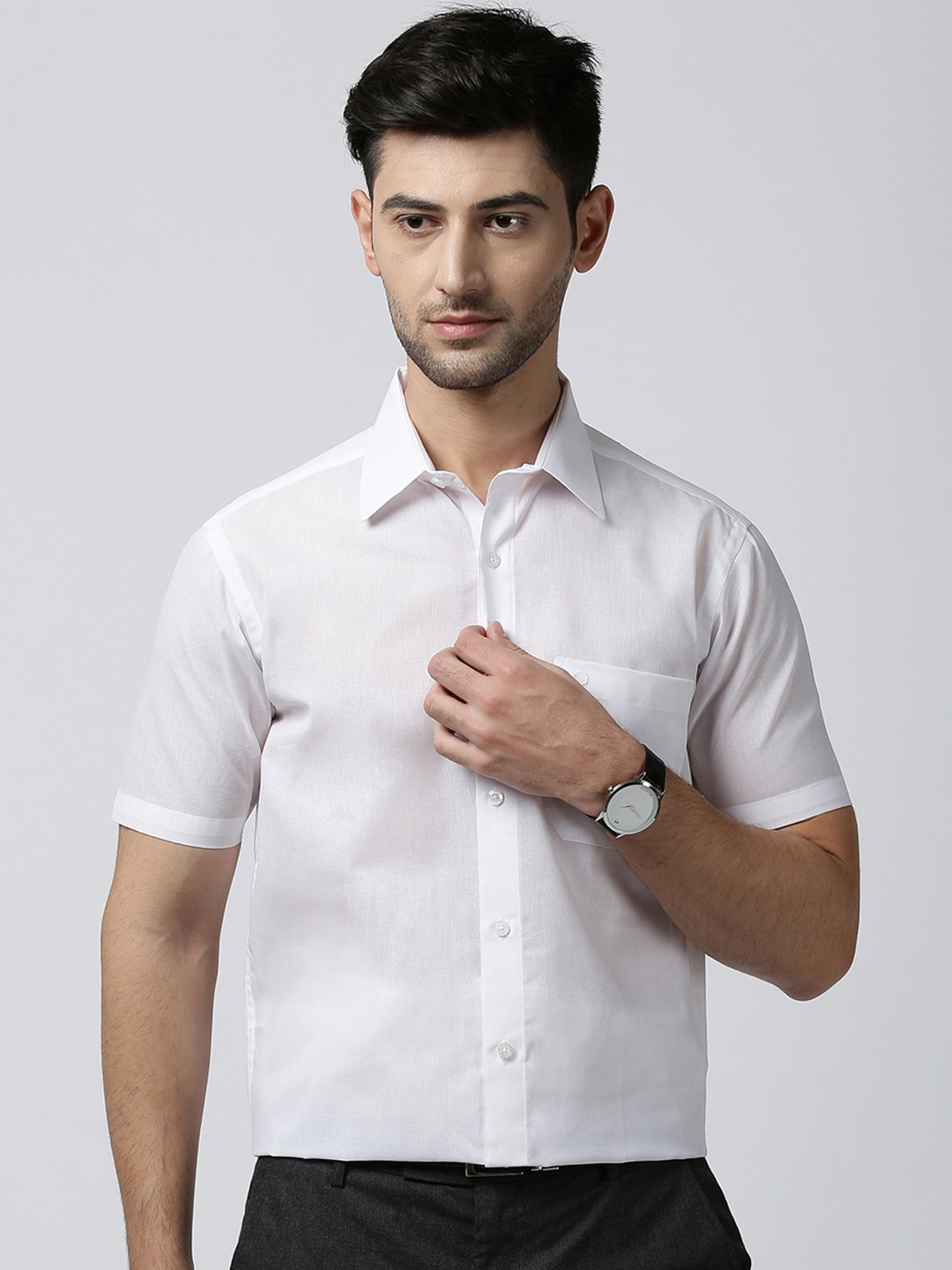 

Jansons Men White Opaque Cotton Formal Shirt