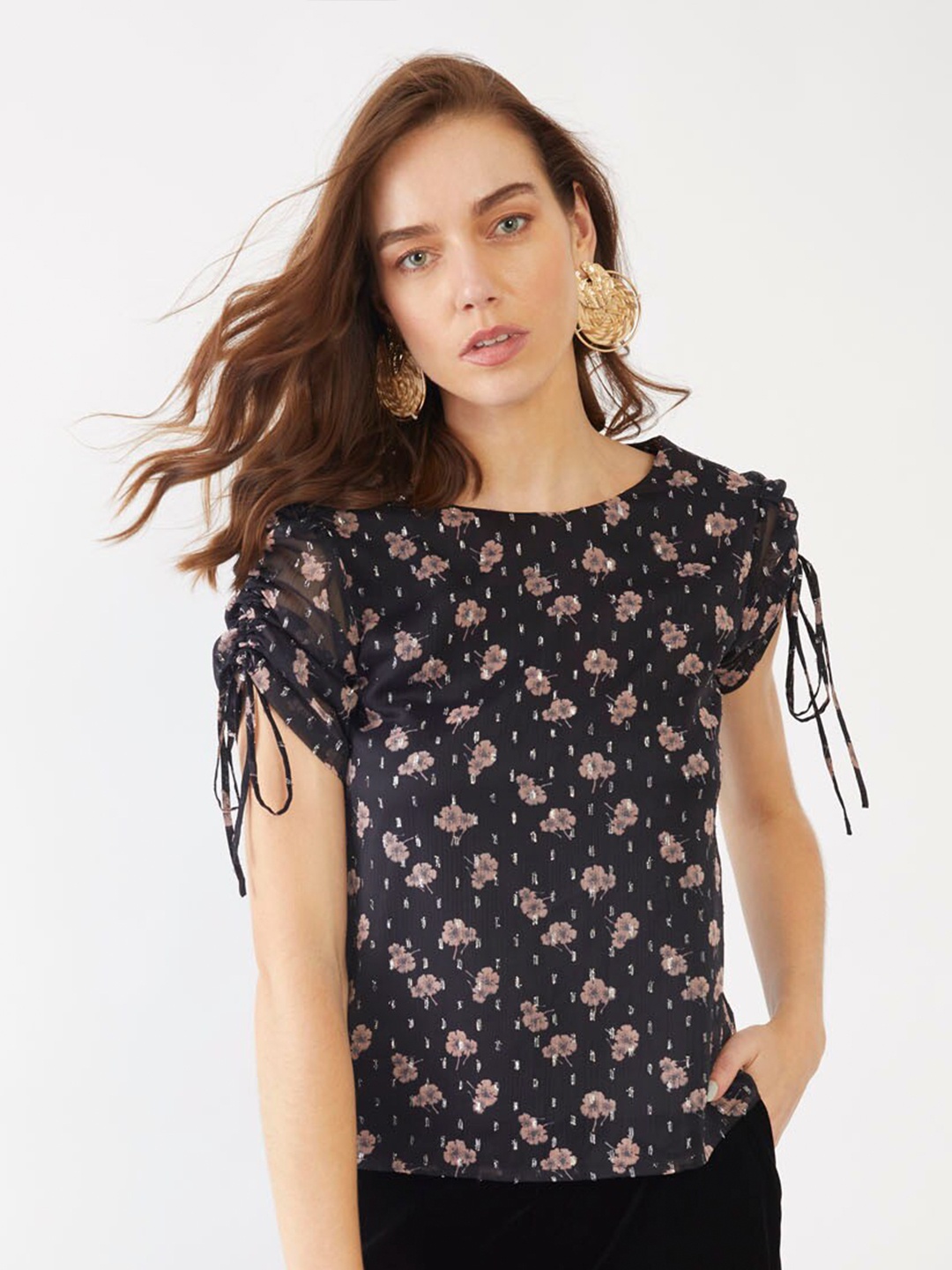 

Zink London Black Floral Regular Top