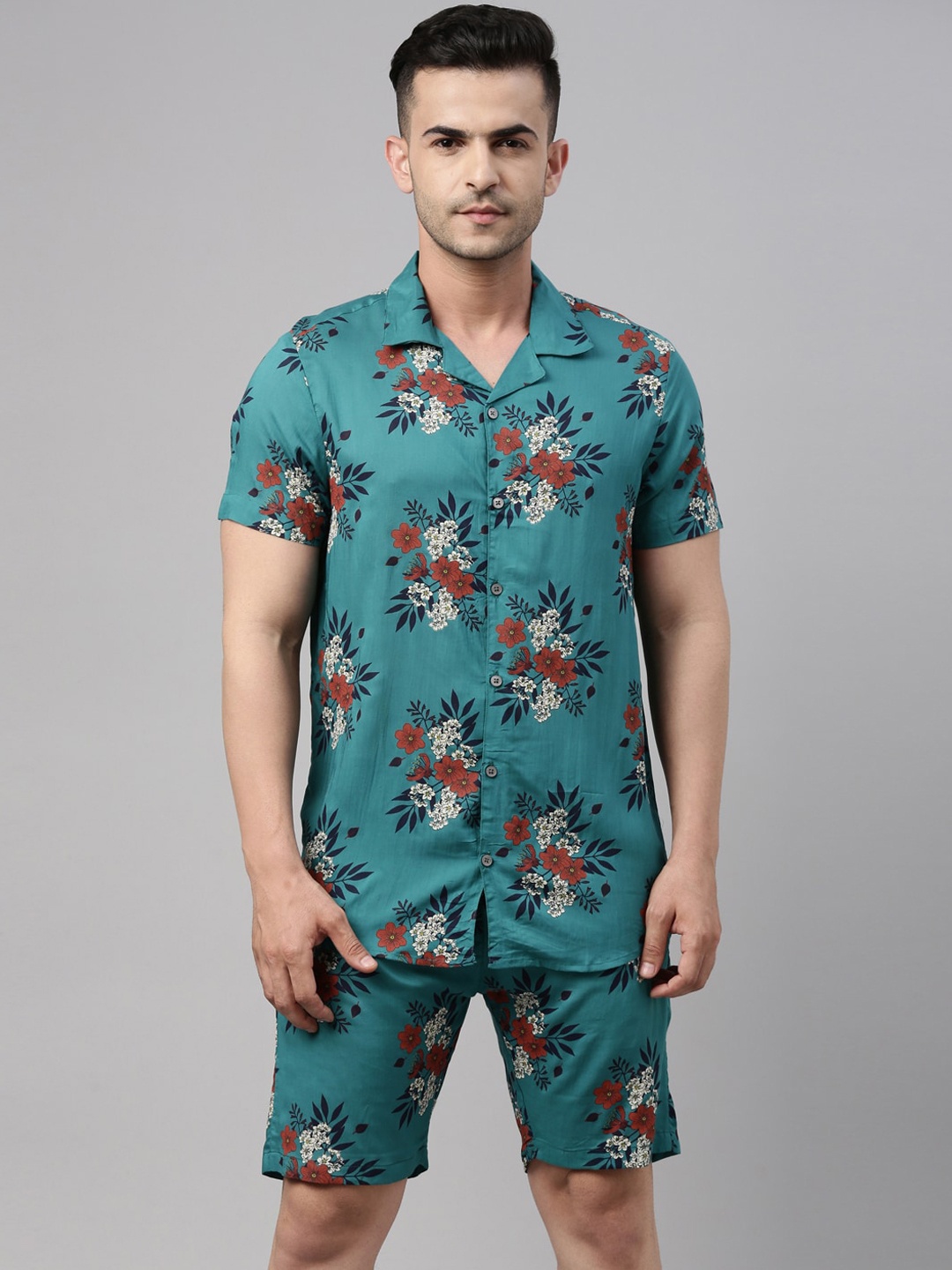 

Bushirt Men Green & White Printed Night suit