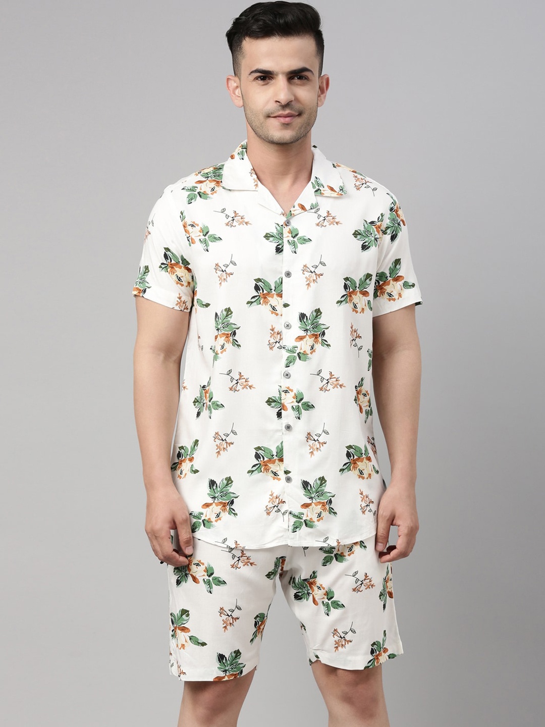 

Bushirt Men White & Green Printed Night suit
