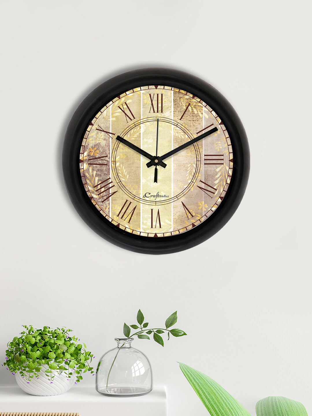 

eCraftIndia Beige & Black Printed Contemporary Analogue Wall Clock