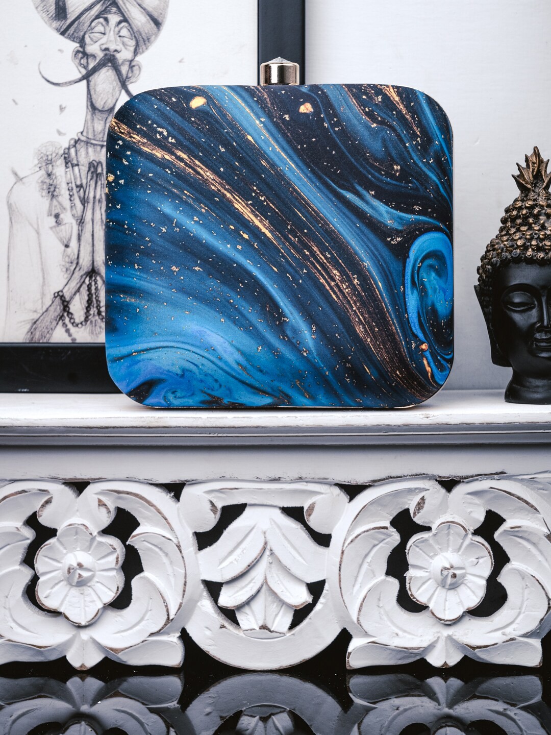 

NR By Nidhi Rathi Blue & Gold-Toned Printed Box Clutch