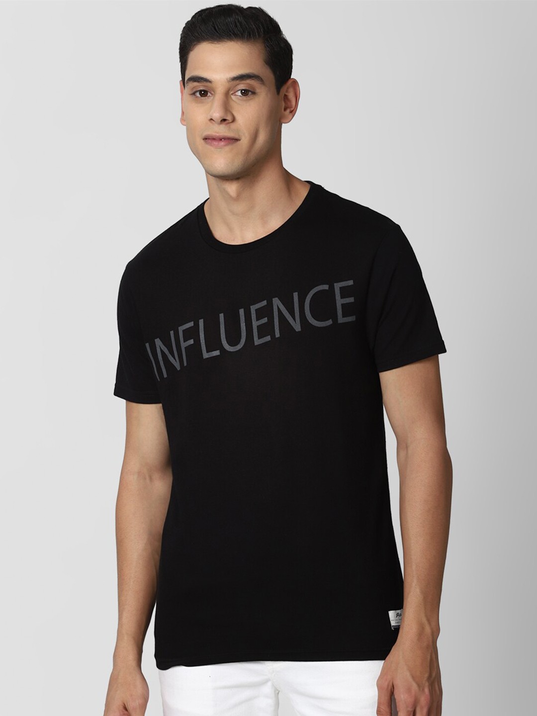 

Peter England Casuals Men Black Pure Cotton Printed Slim Fit Pure Cotton T-shirt