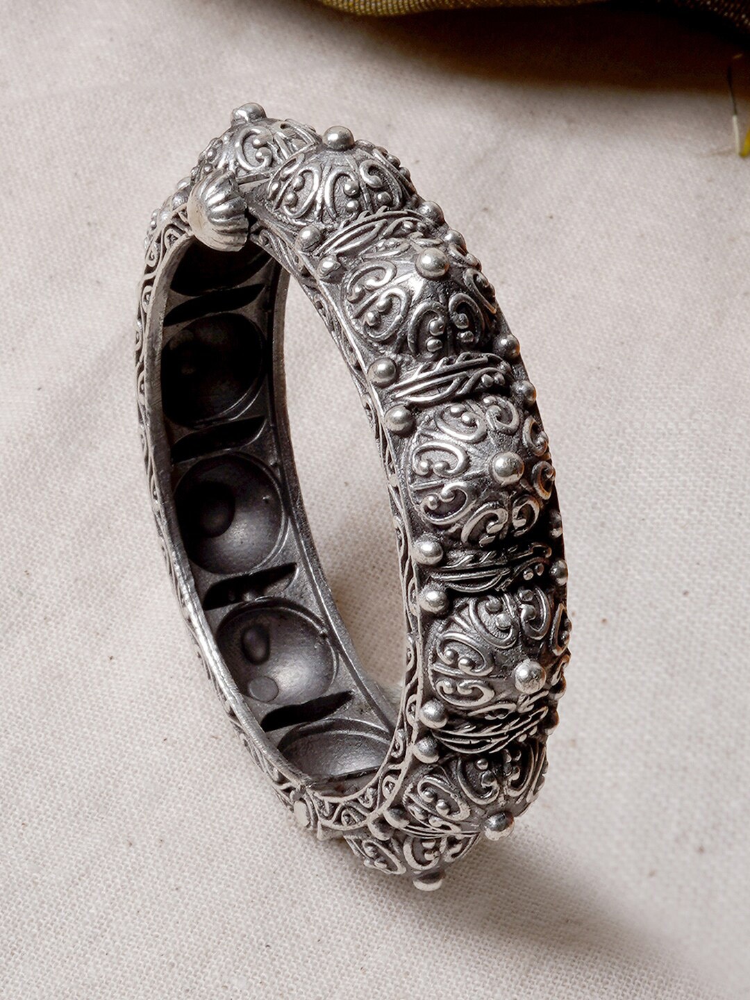 

TEEJH Oxidised Silver-Plated Bangle
