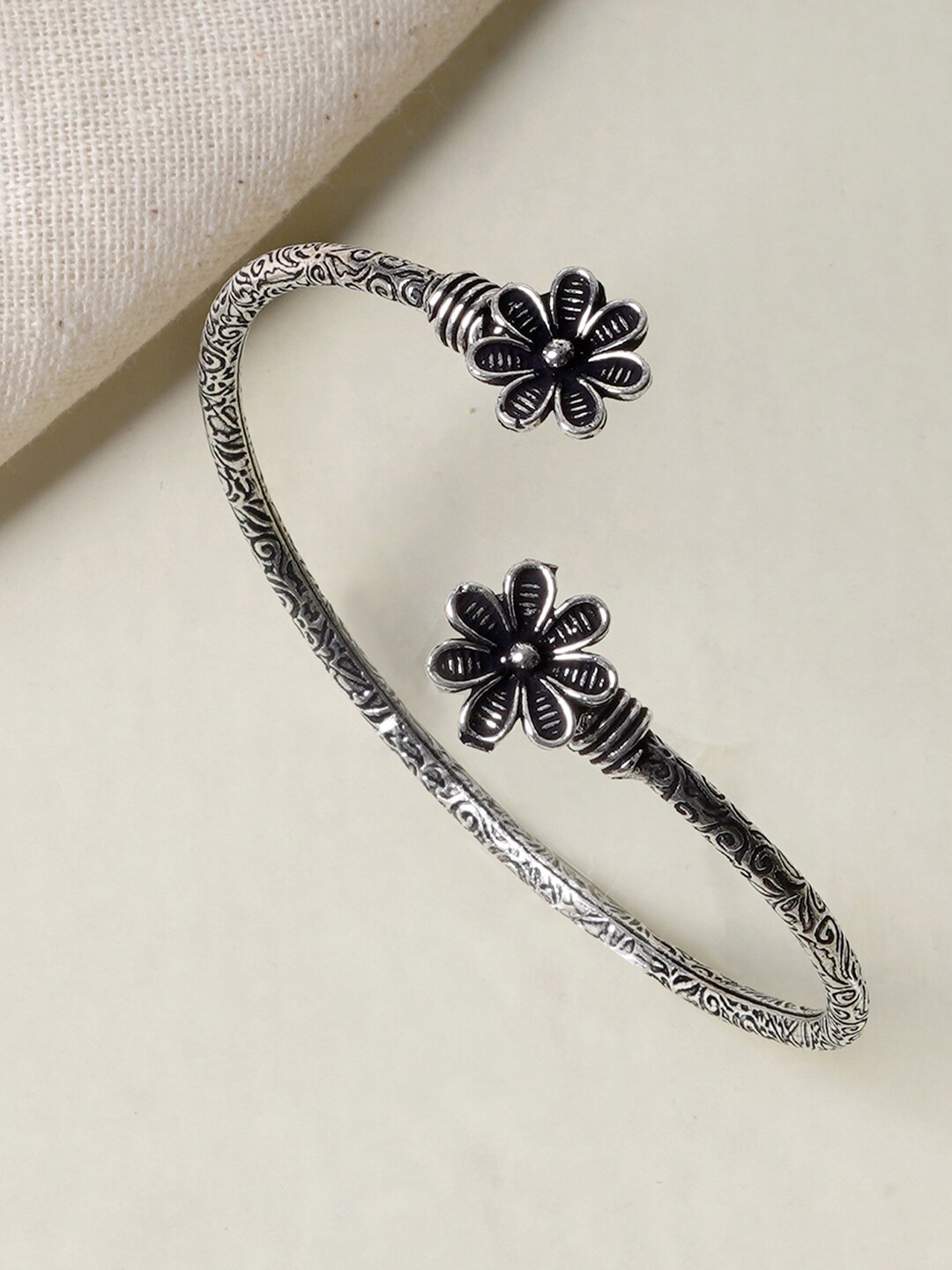 

TEEJH Shalini Silver Oxidised Floral Bracelet