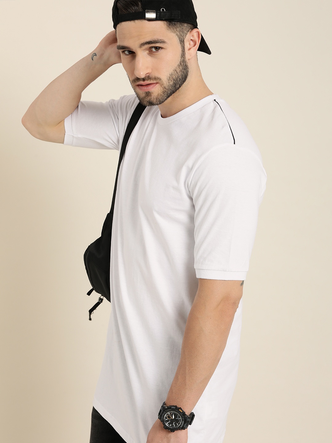 

Moda Rapido Men White Solid Longline T-shirt