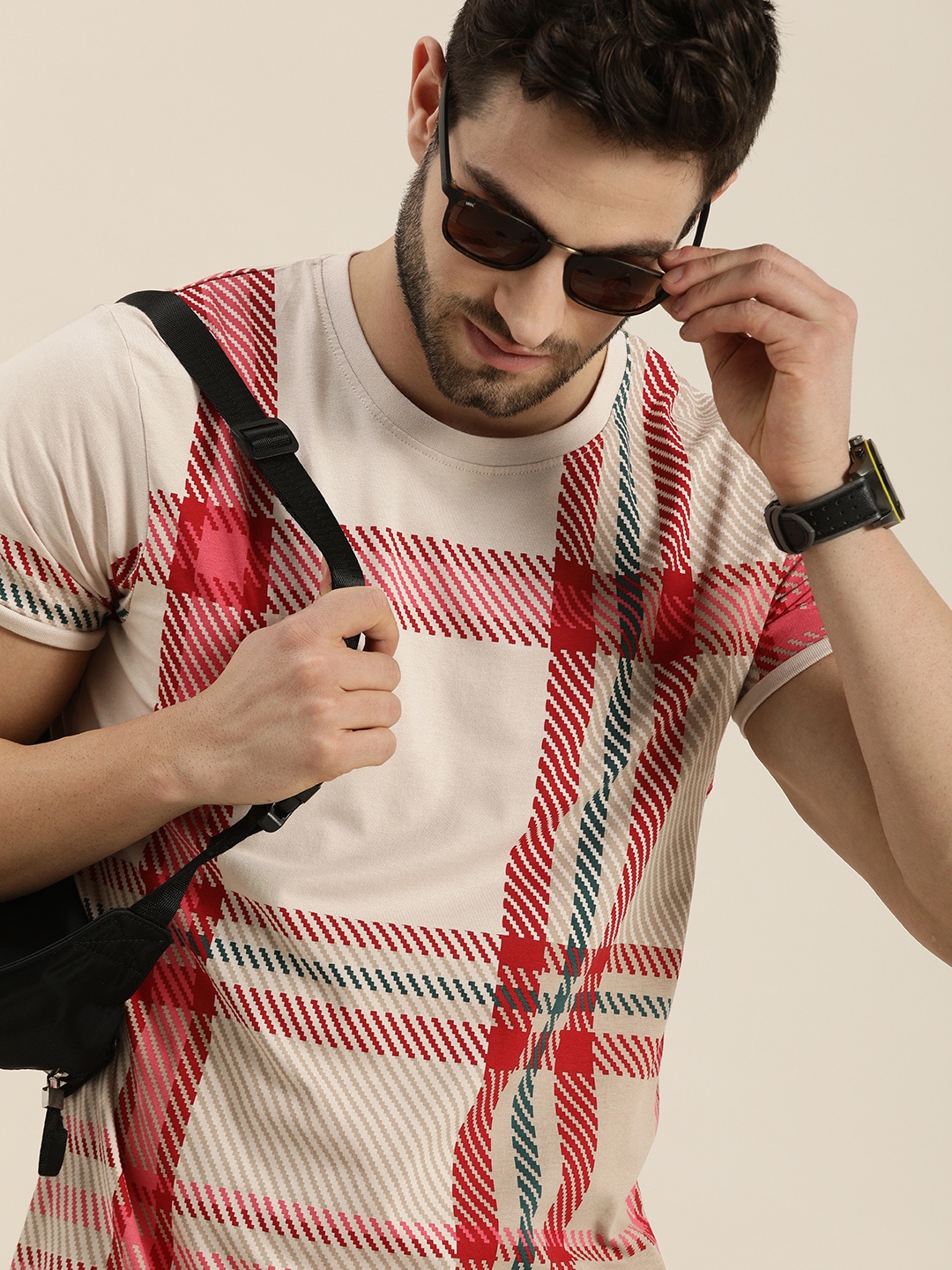 

Moda Rapido Men Beige & Red Checked Pure Cotton T-shirt