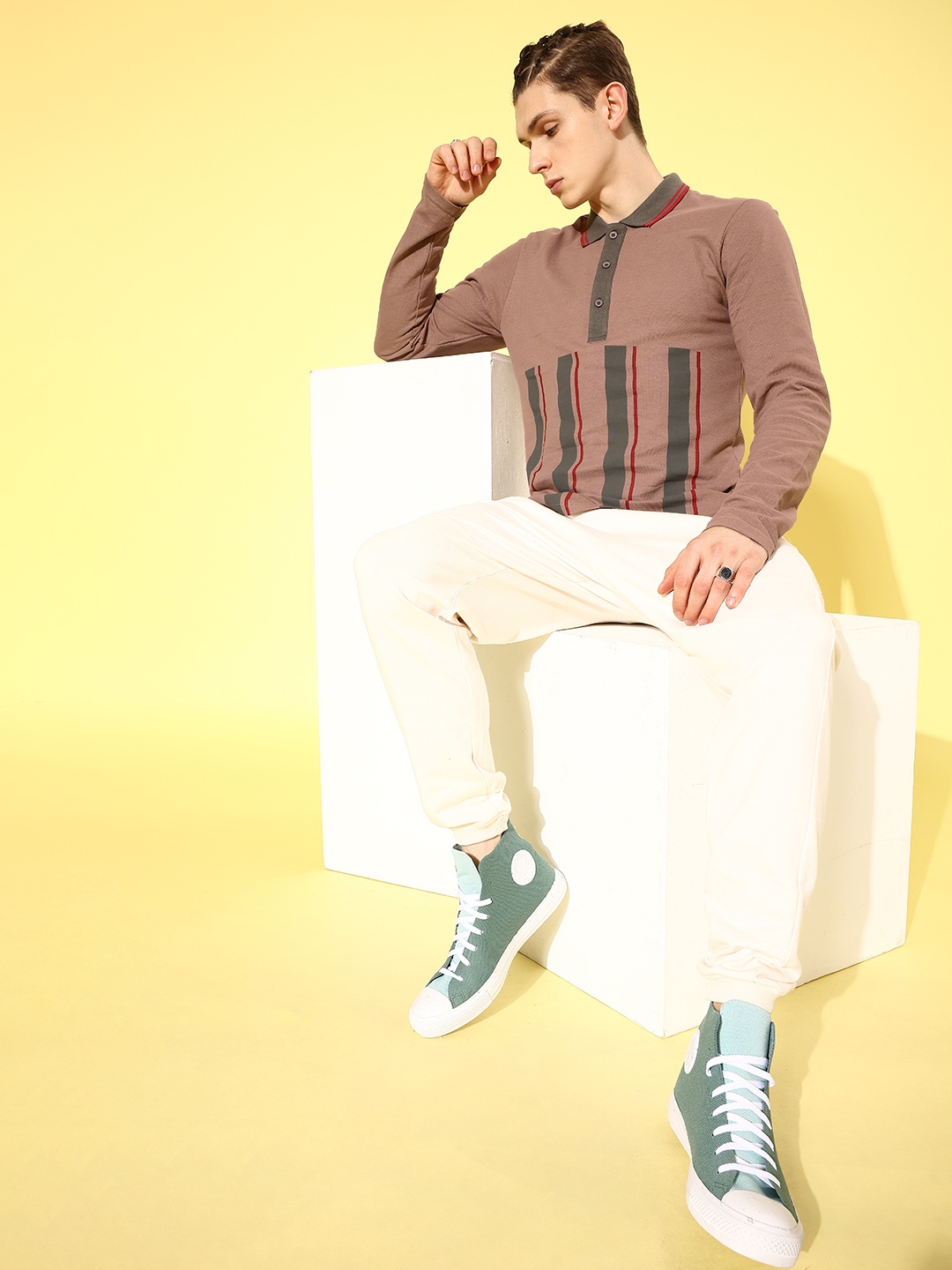 

Moda Rapido Men Nude Striped Playful Splicing Tshirt