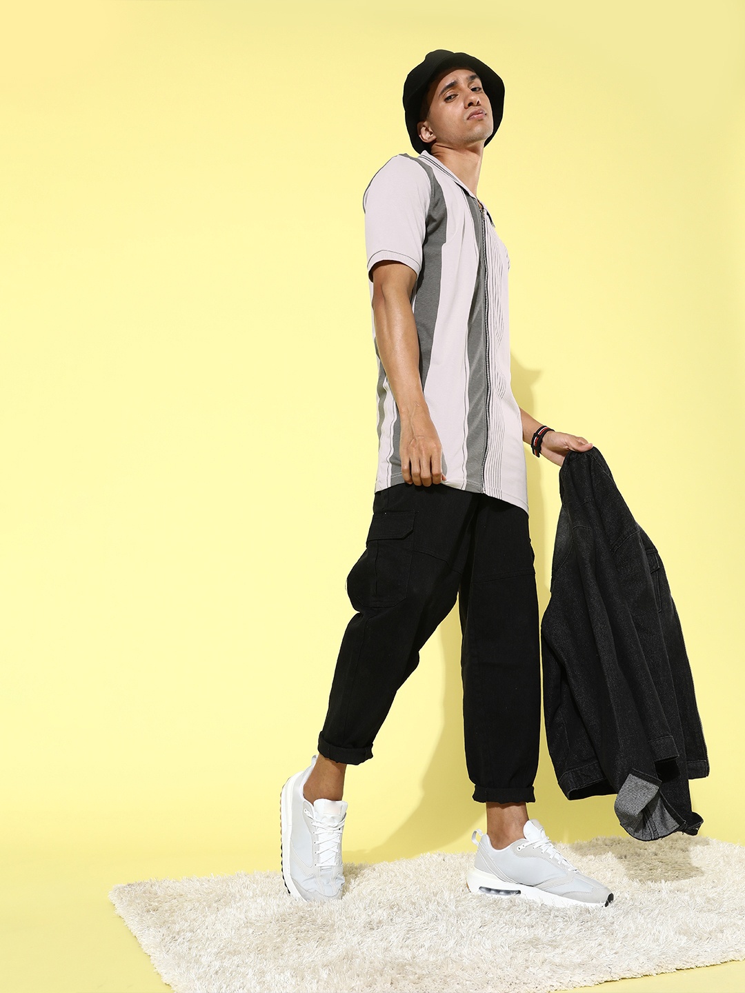 

Moda Rapido Men Bright Grey Striped Playful Splicing Longline Tshirt