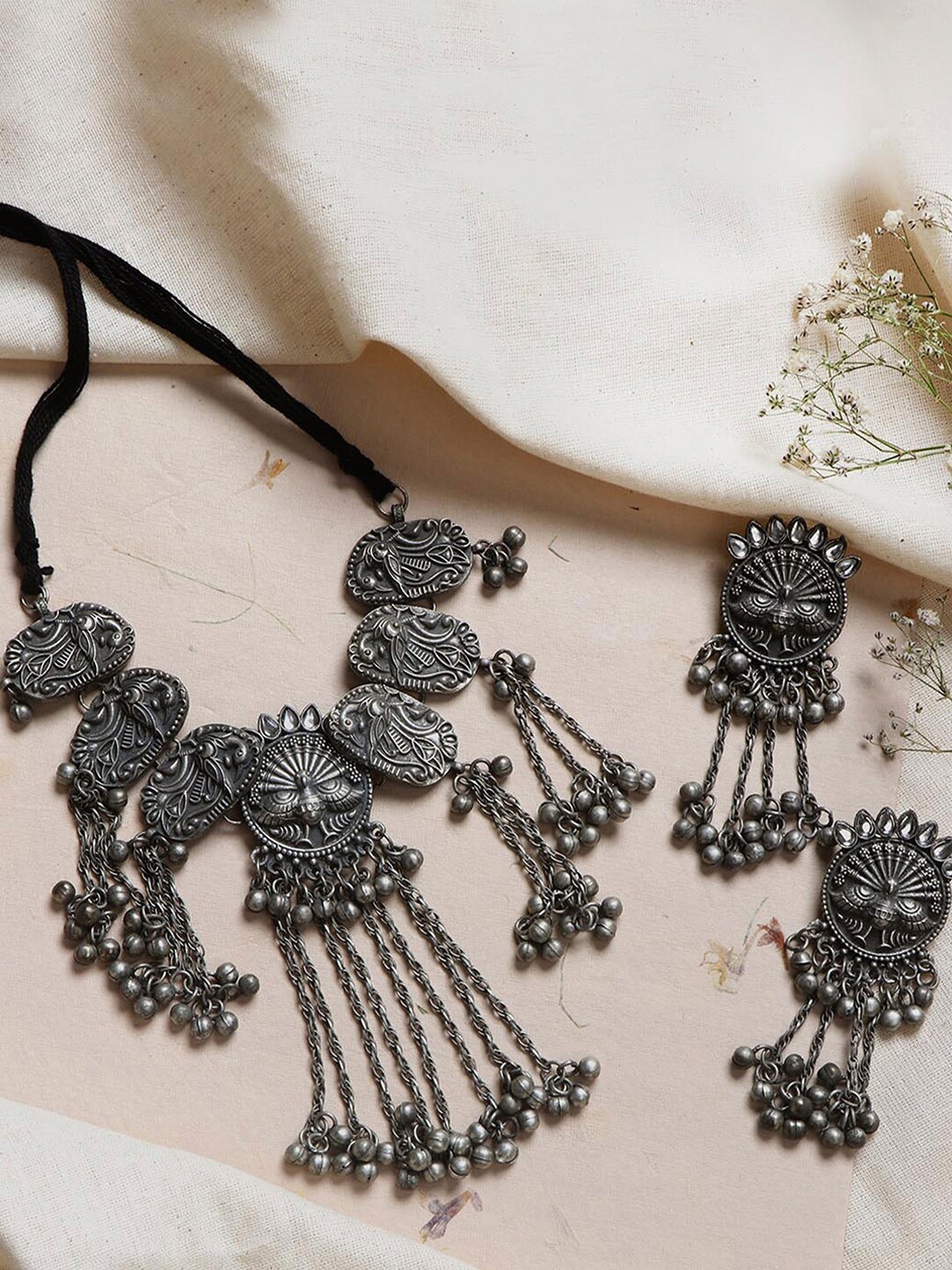 

TEEJH Oxidised Silver-Plated Stone-Studded Ghungroo Jewellery Set