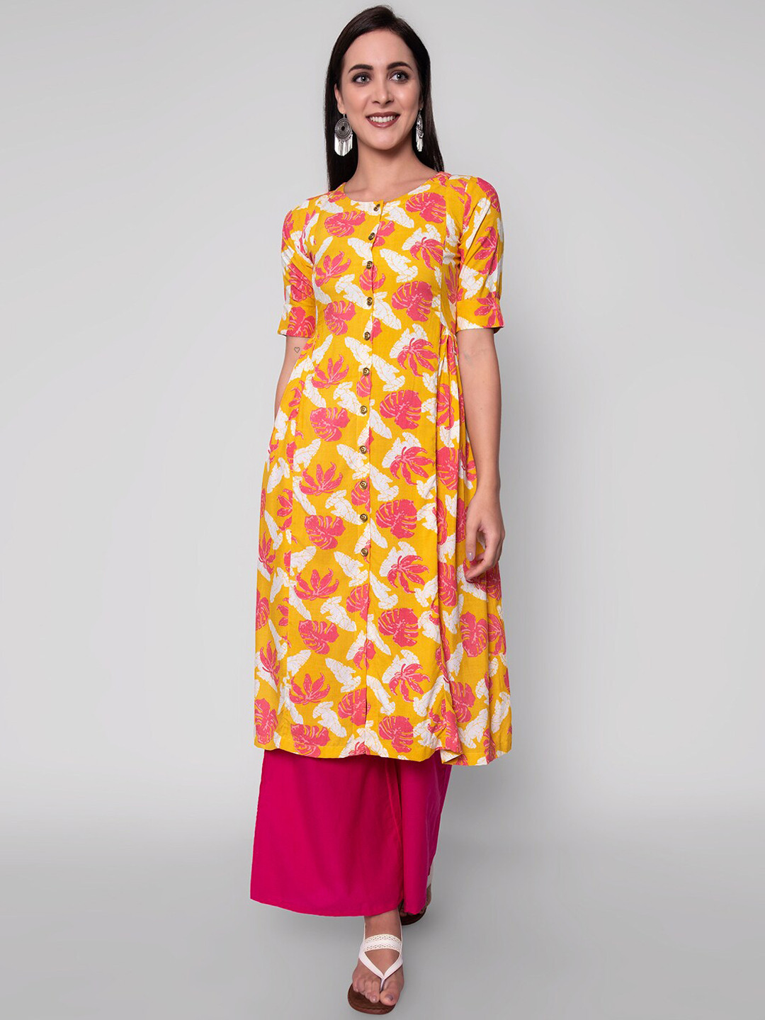 

Wodreams Women Yellow Tropical Printed Kurta
