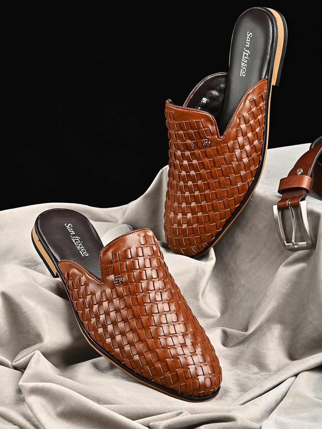 

San Frissco Men Tan Textured Leather Mules