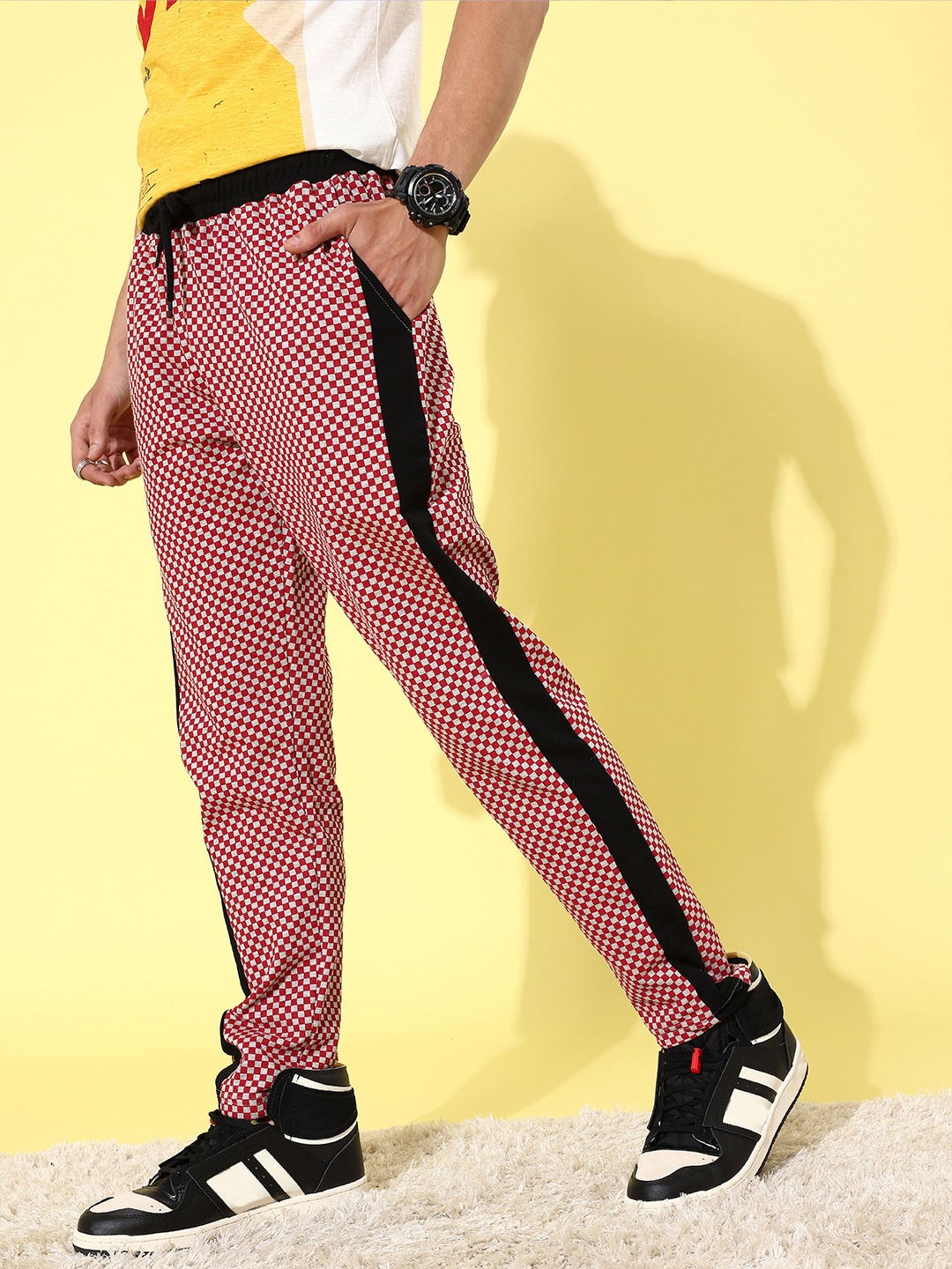 

HERE&NOW Men Red & Grey Melange Checked Track Pants