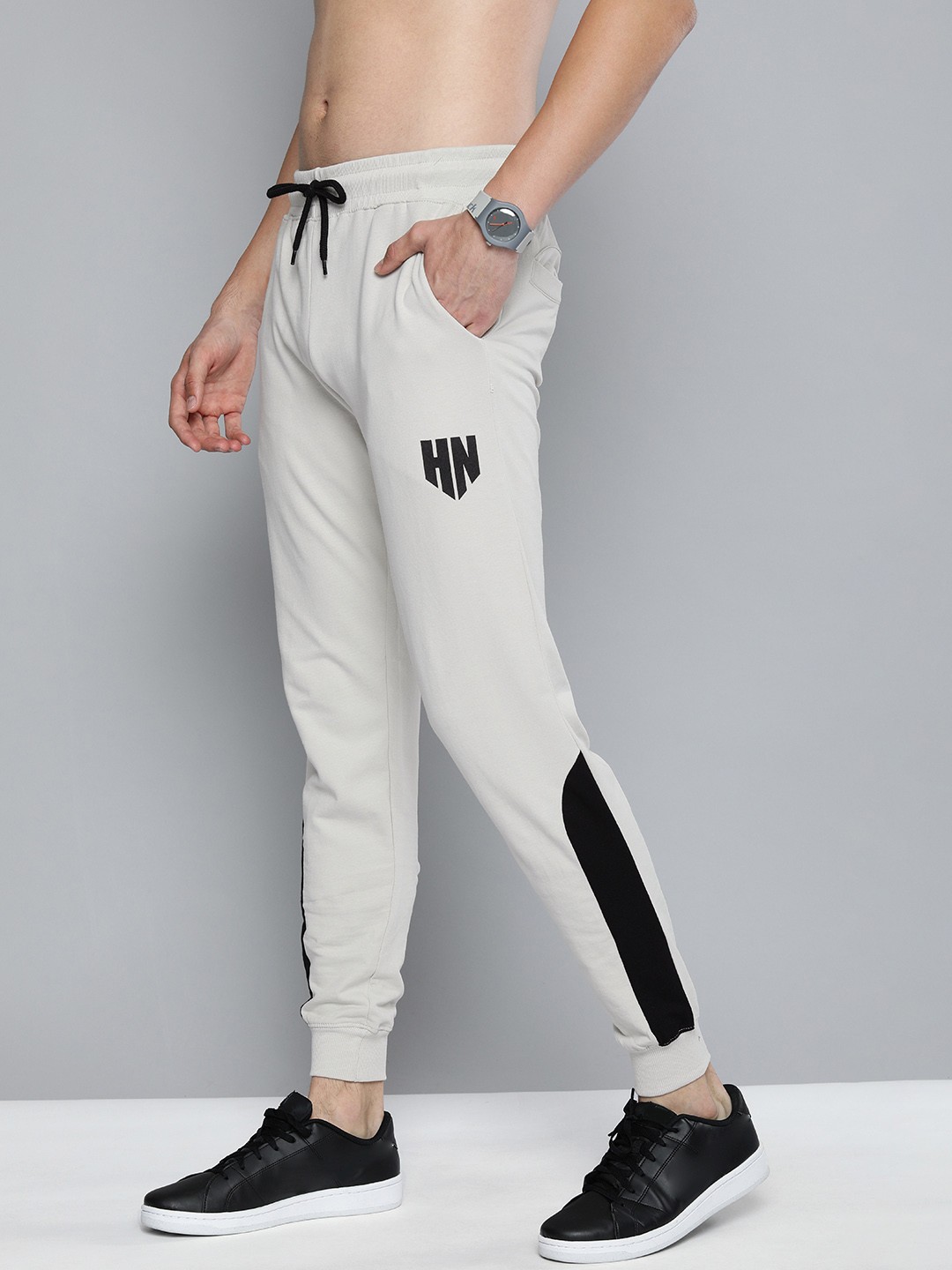 

HERE&NOW Men Silver & Black Printed Pure Cotton Joggers