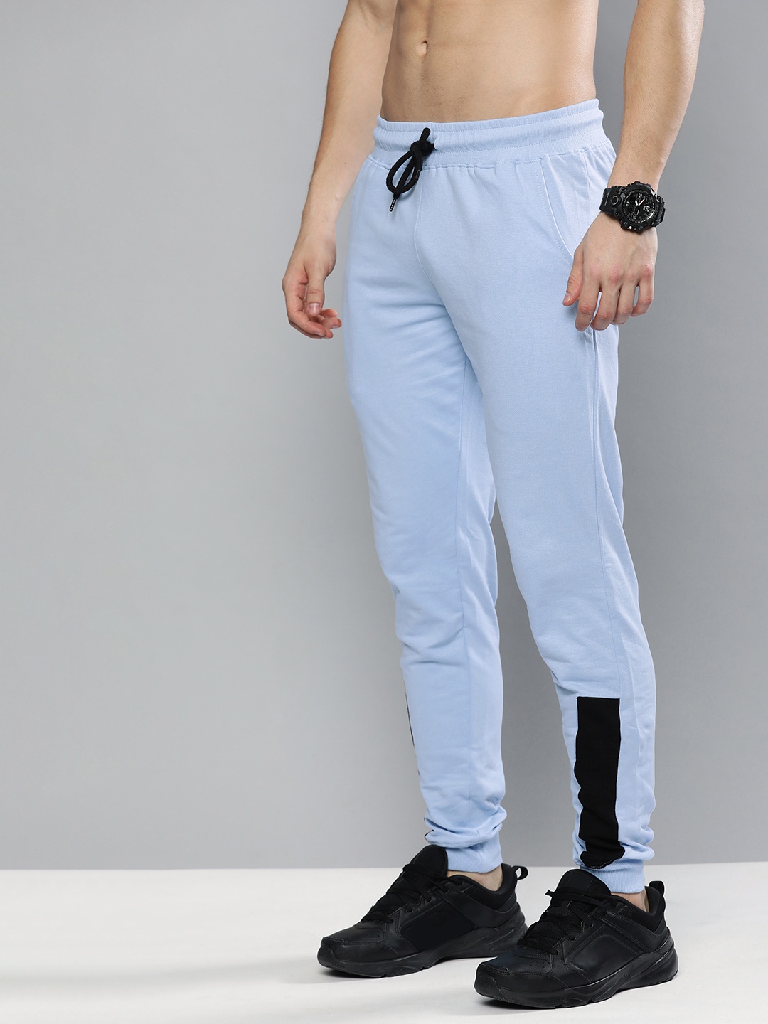 

HERE&NOW Men Blue Solid Pure Cotton Joggers with Contrast Panels