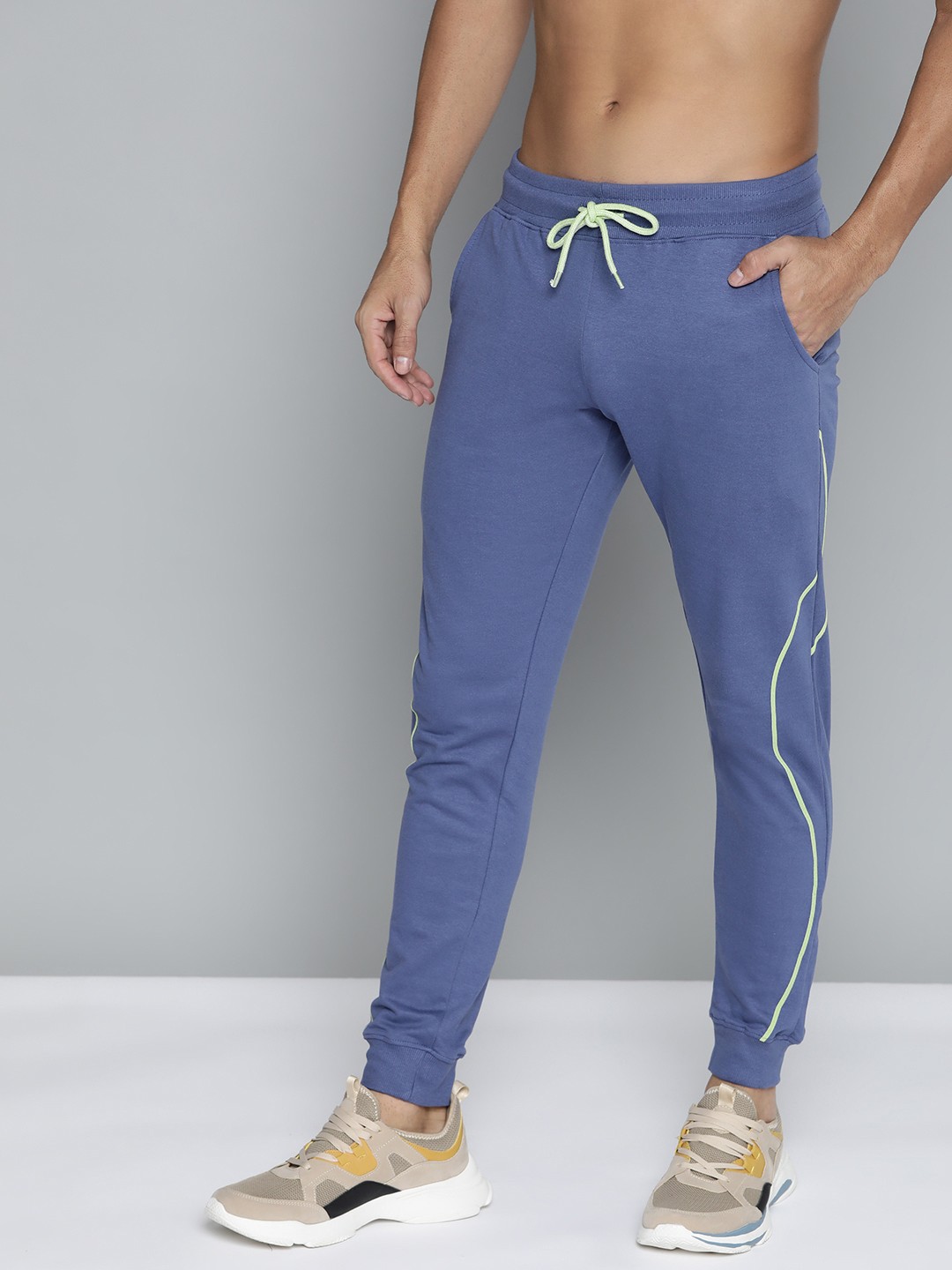 

HERE&NOW Men Blue Pure Cotton Printed Detail Joggers