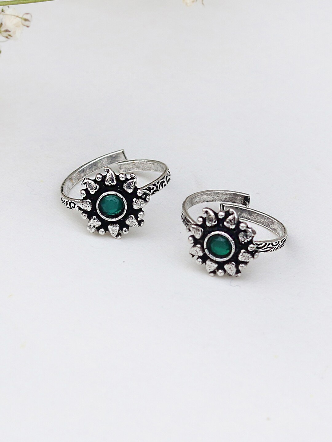 

TEEJH Set Of 2 Oxidised Silver-Plated Sea Green Stone-Studded Toe Rings