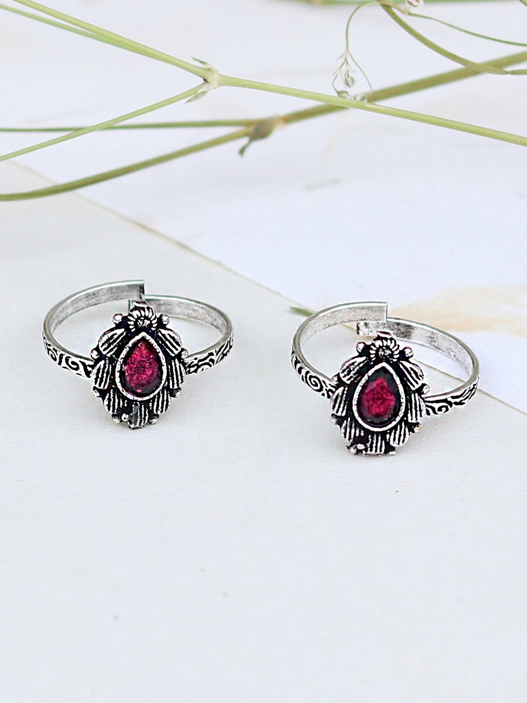 

TEEJH Set Of 2 Silver-Plated Pink Stone-Studded Oxidised Toe Rings