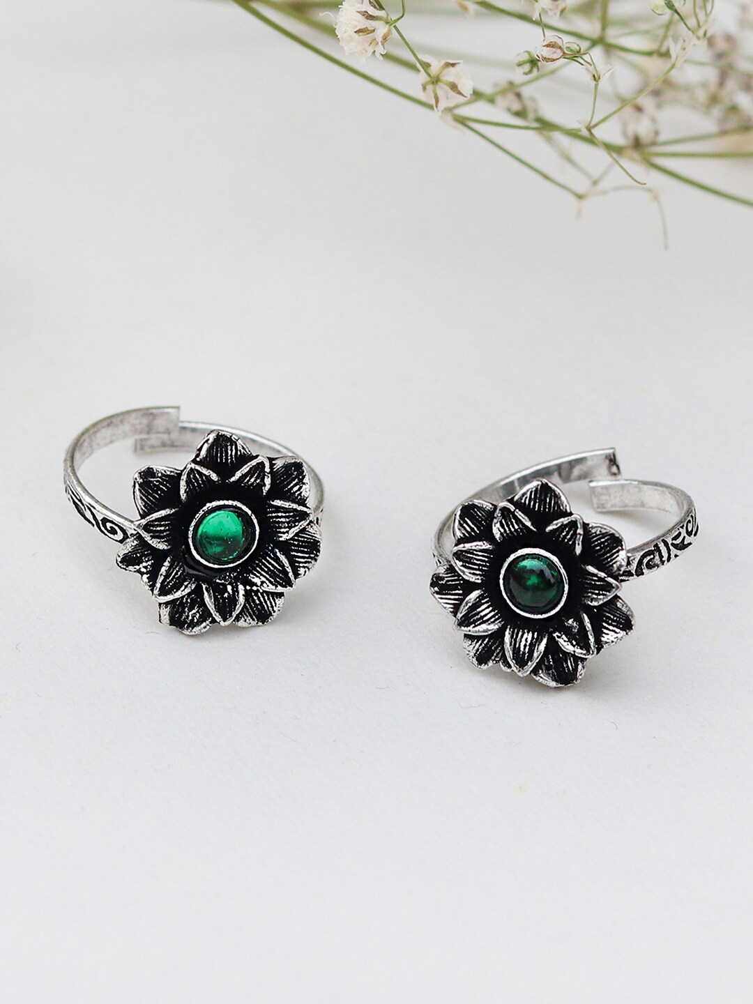 

TEEJH Set Of 2 Oxidised Silver-Plated Green Stone-Studded Toe Rings