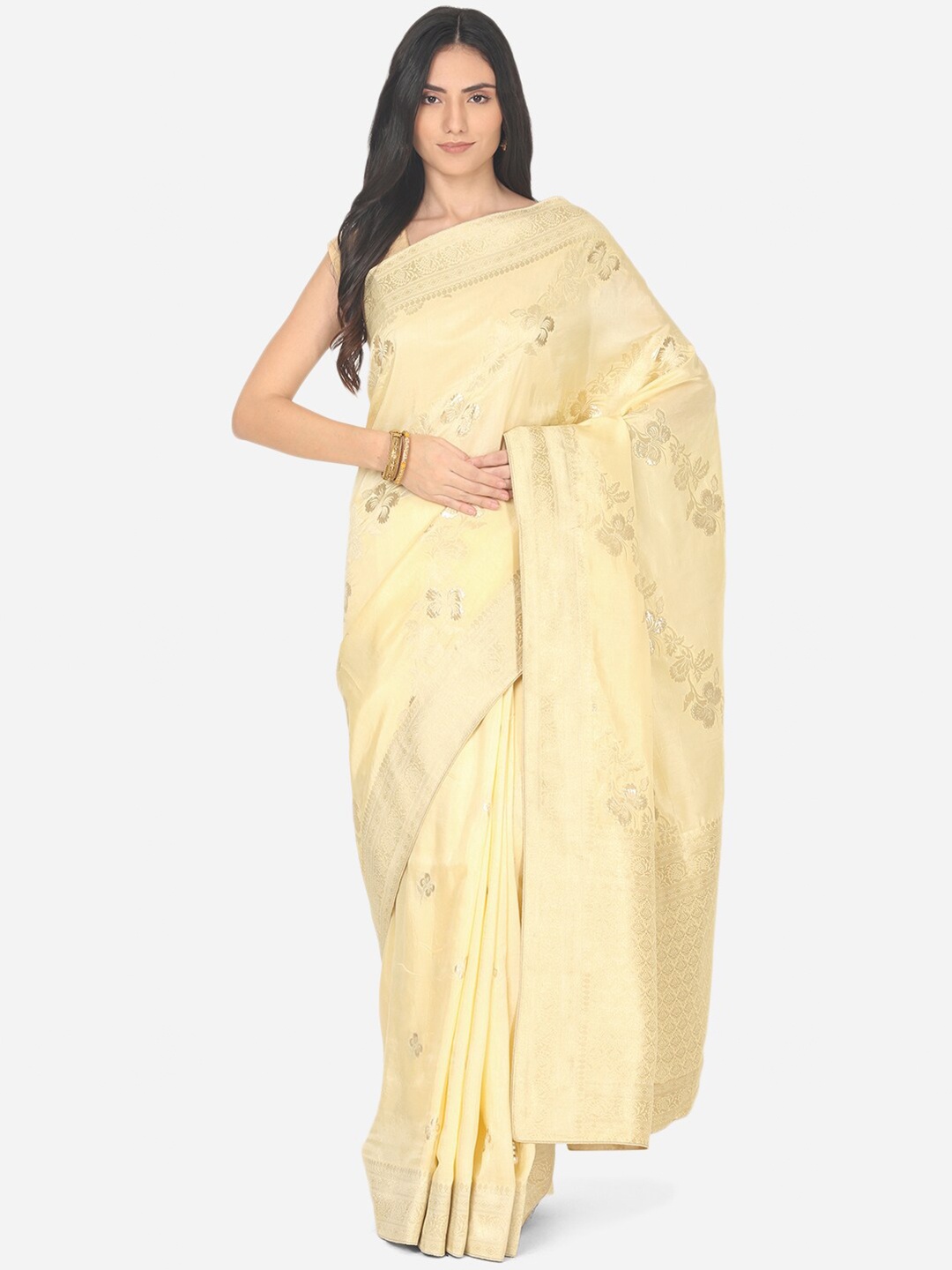 

BOMBAY SELECTIONS Cream-Coloured & Gold Ethnic Motifs Zari Satin Banarasi Saree