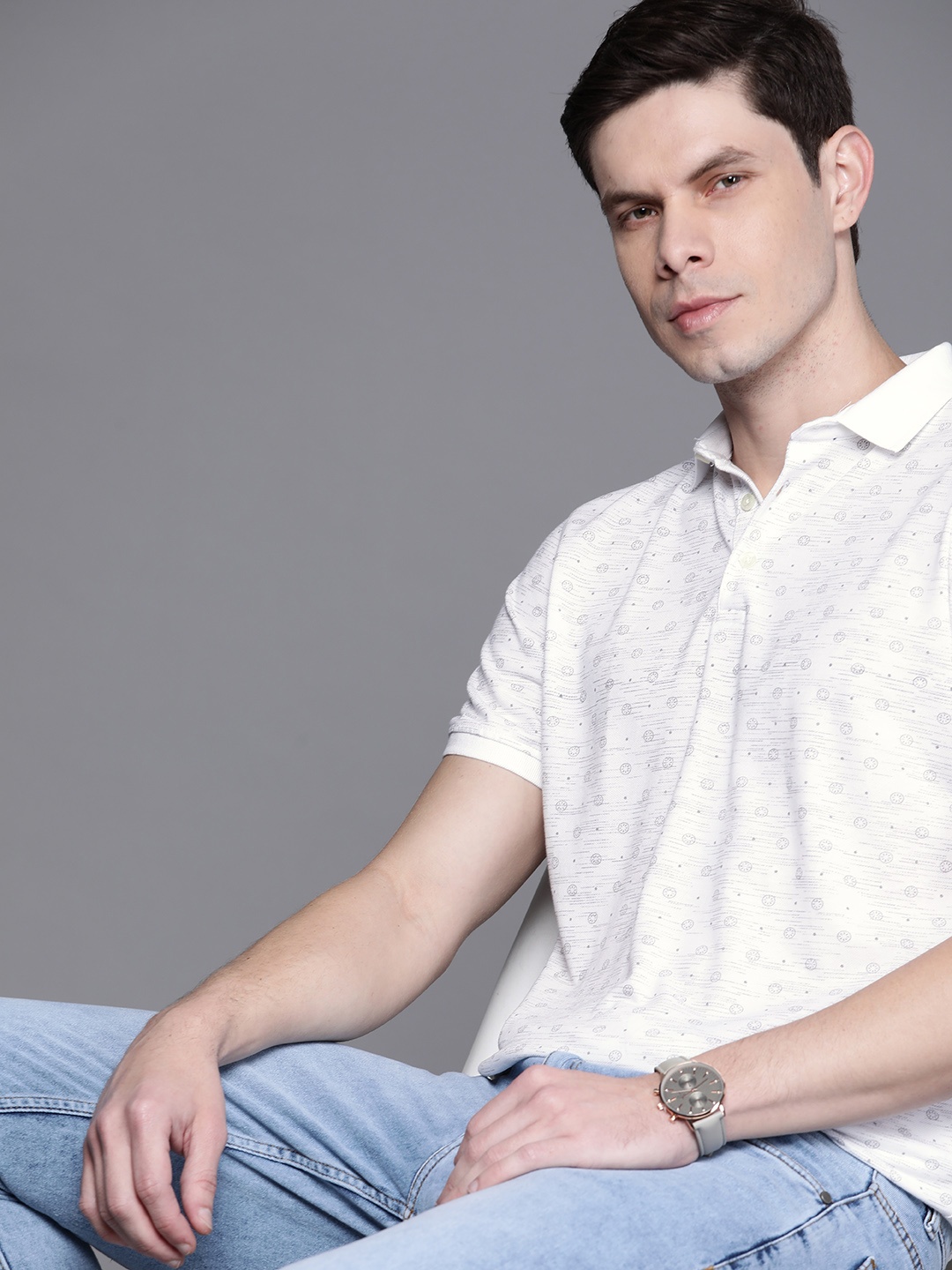 

Louis Philippe Sport Men White & Grey Conversational Print Slim Fit T-shirt