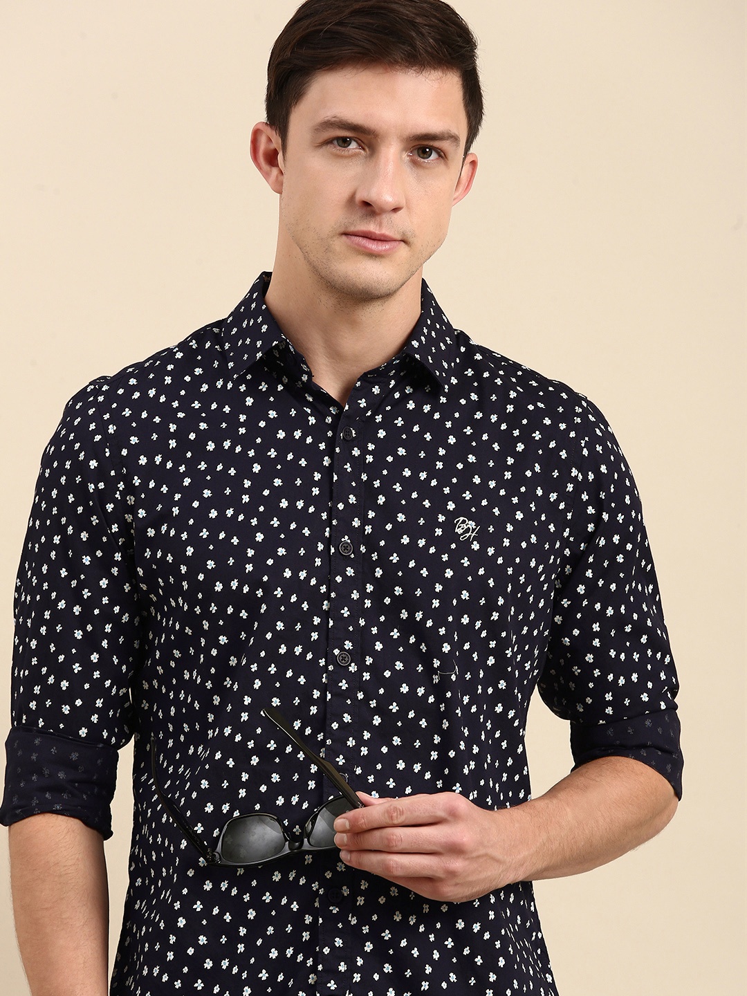 

Being Human Men Navy Blue Slim Fit Floral Printed Pure Cotton Casual Shirt