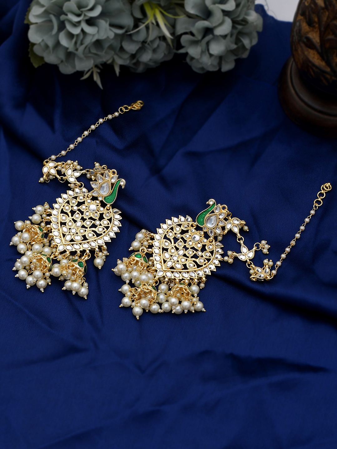 

Shoshaa Gold-Plated Green Handcrafted Kundan Jhumkas Earrings