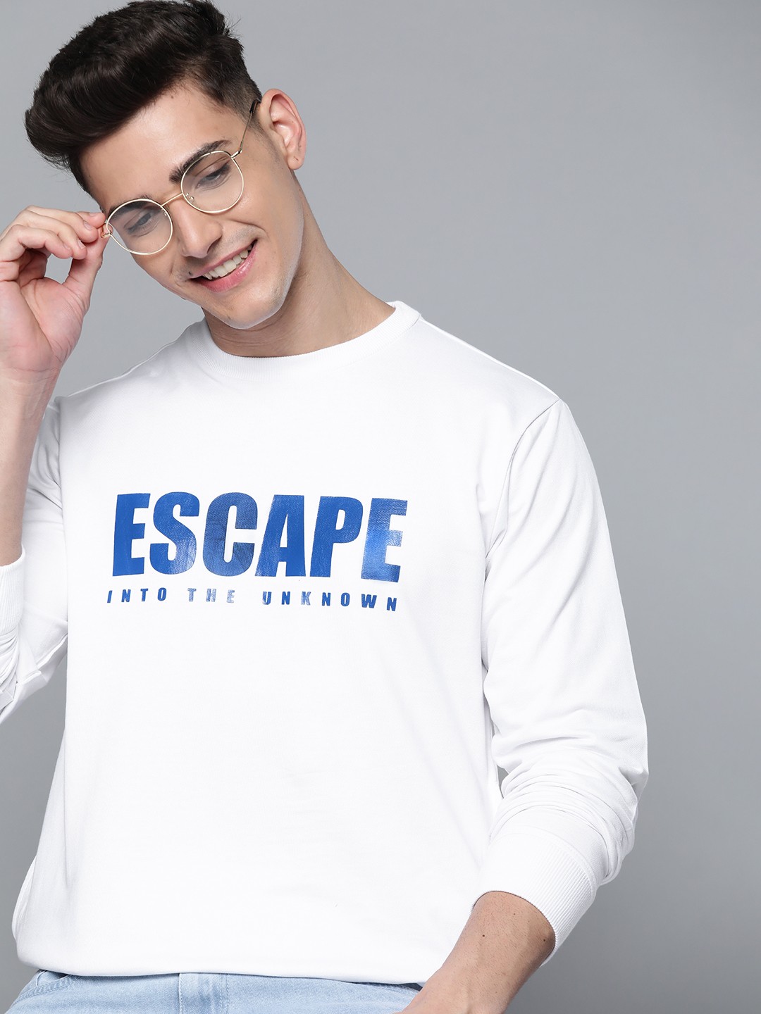 

Mast & Harbour Men White & Blue Typography Print Pure Cotton Sweatshirt