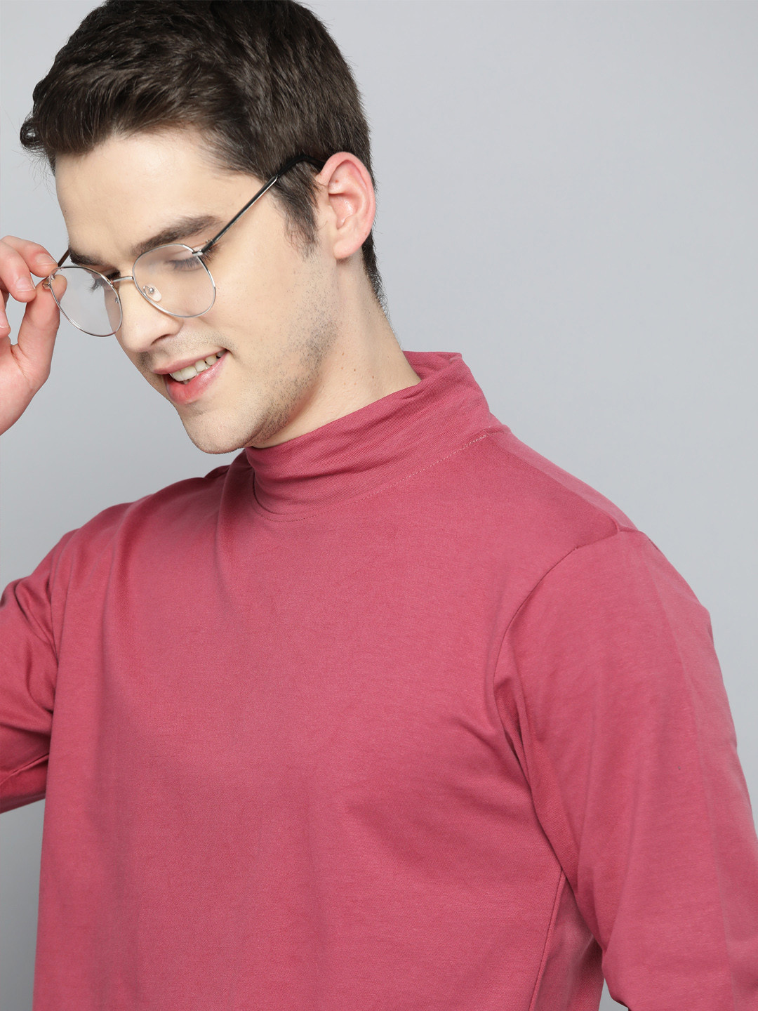 

Mast & Harbour Men Pink Pure Cotton Solid Sweatshirt