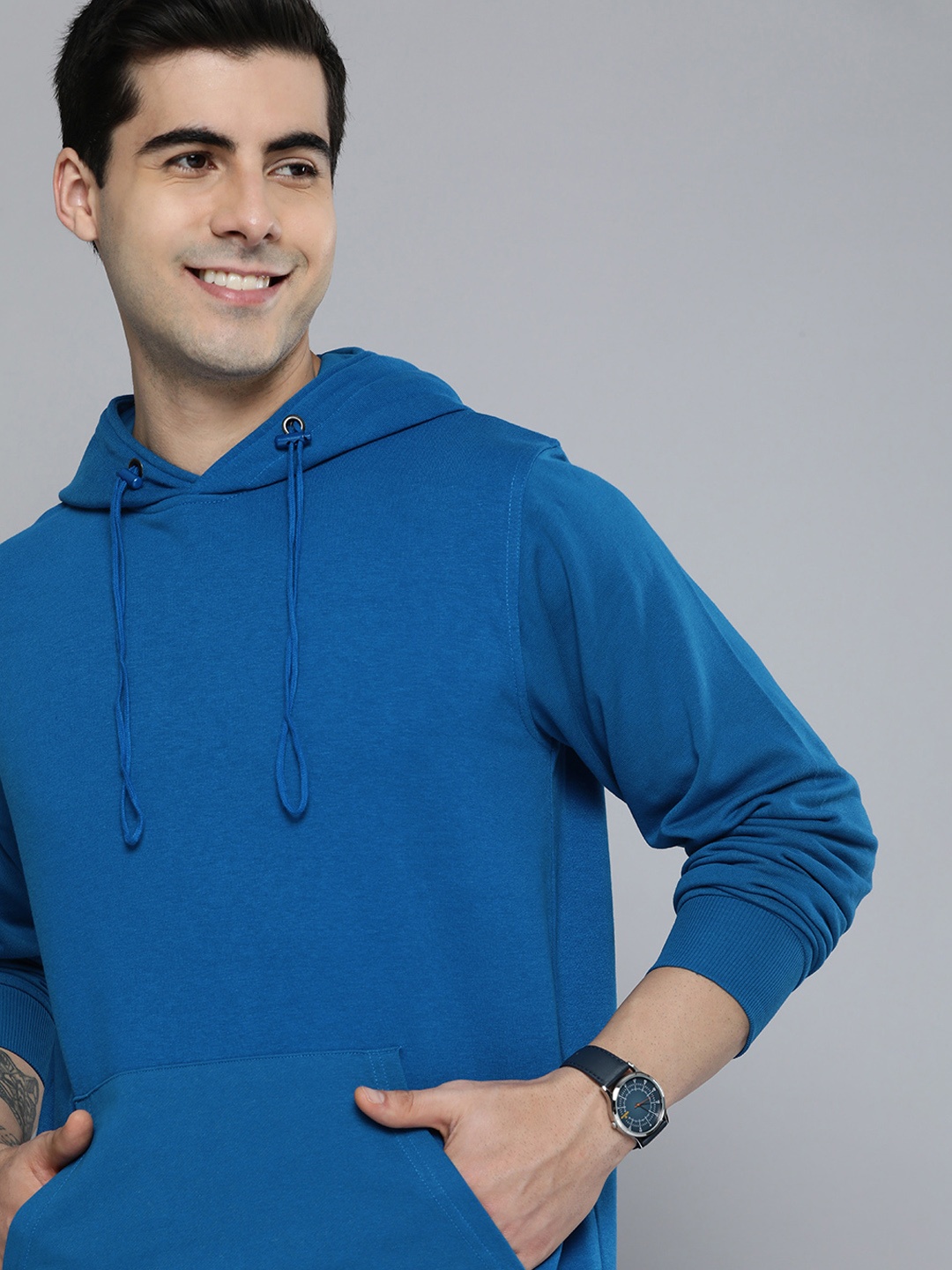 

Mast & Harbour Men Solid Hooded Sweatshirt, Blue