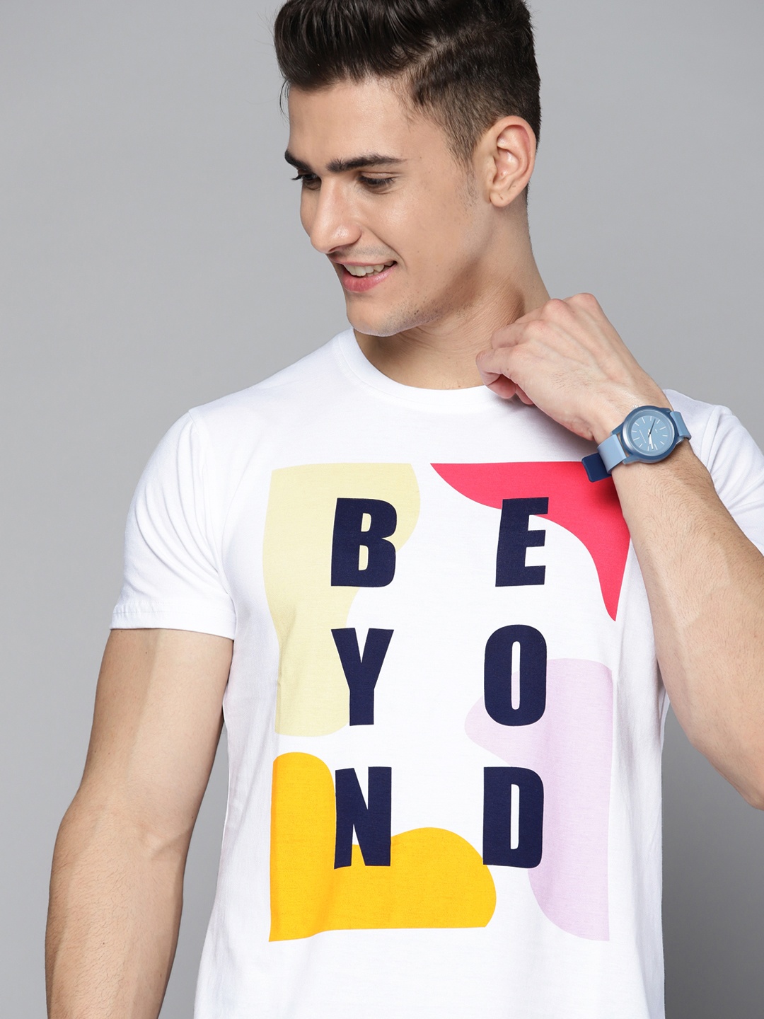 

HERE&NOW Men White & Navy Blue Cotton Typography Printed T-shirt