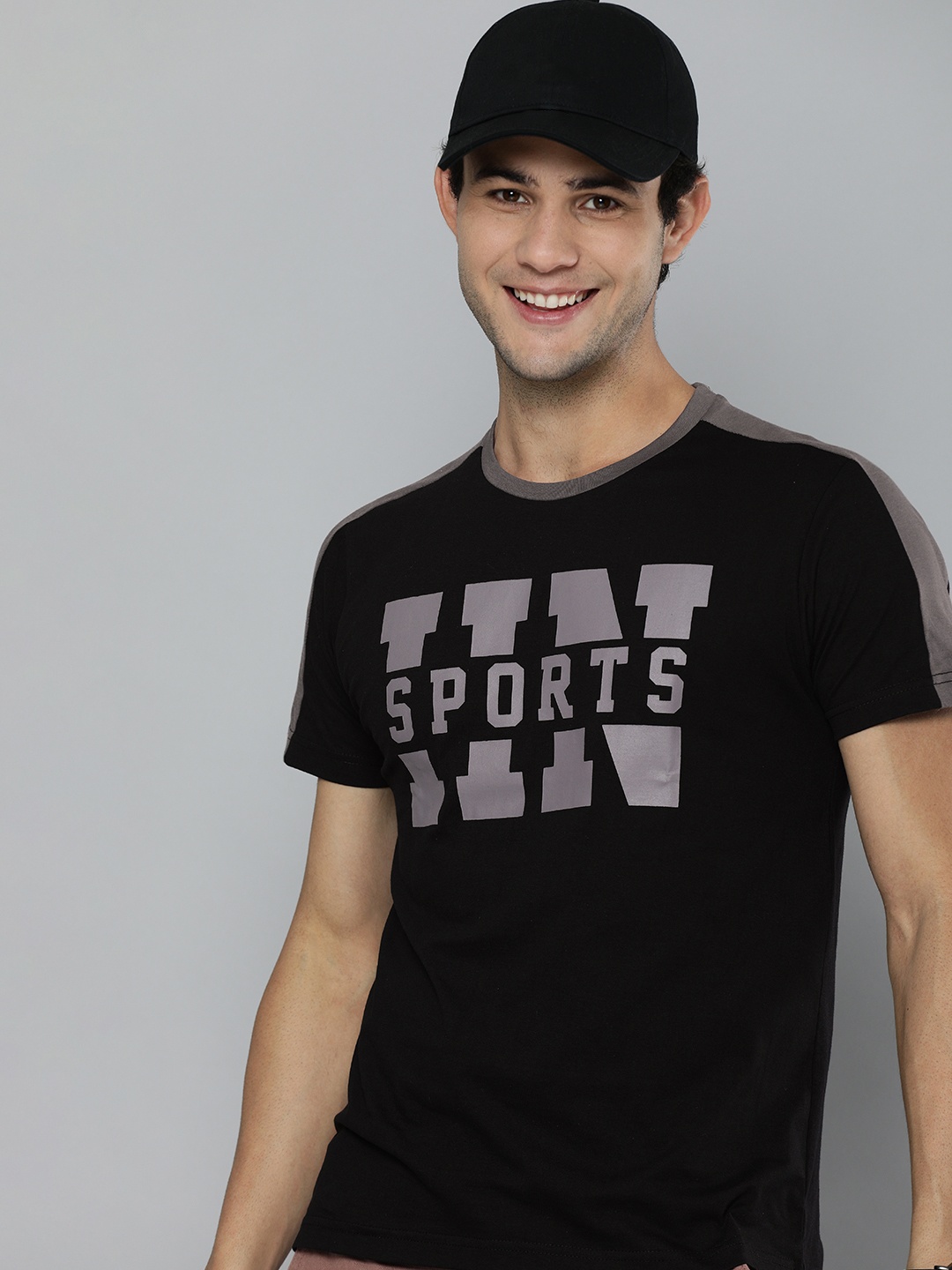 

HERE&NOW Men Black Typography Printed Pure Cotton T-shirt