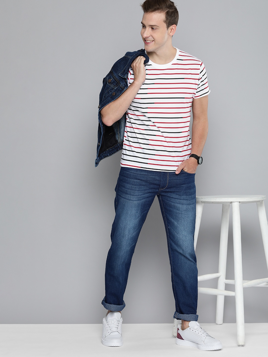 

HERE&NOW Men White & Red Striped T-shirt