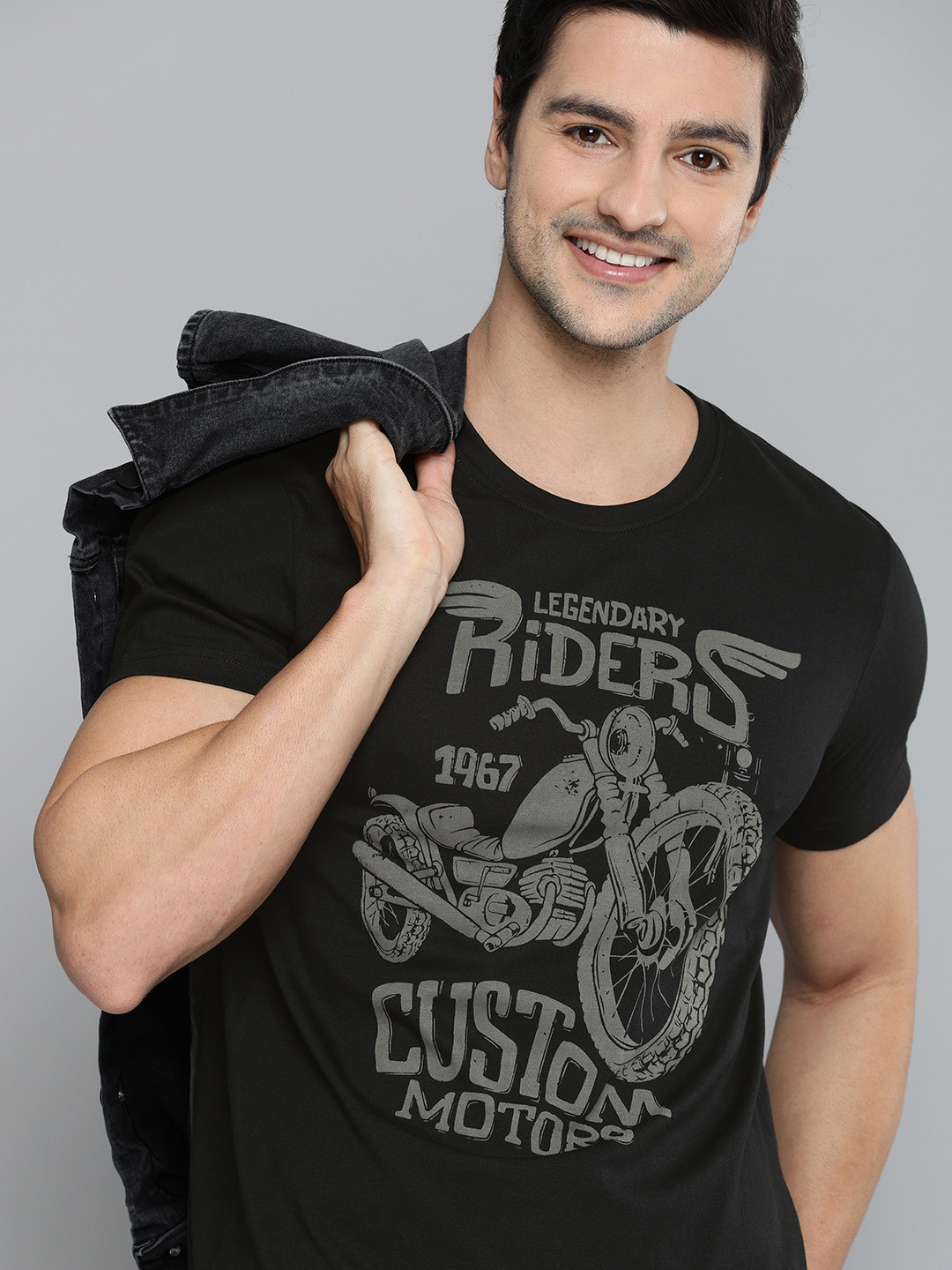 

HERE&NOW Men Black & Grey Graphic Printed Pure Cotton T-shirt