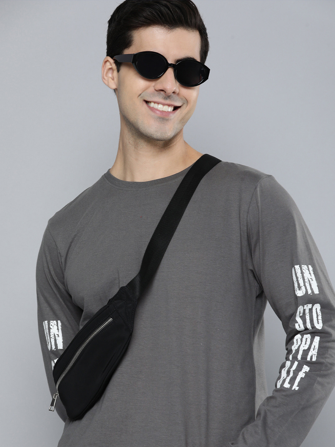 

HERE&NOW Men Grey Solid T-shirt with Printed Sleeves