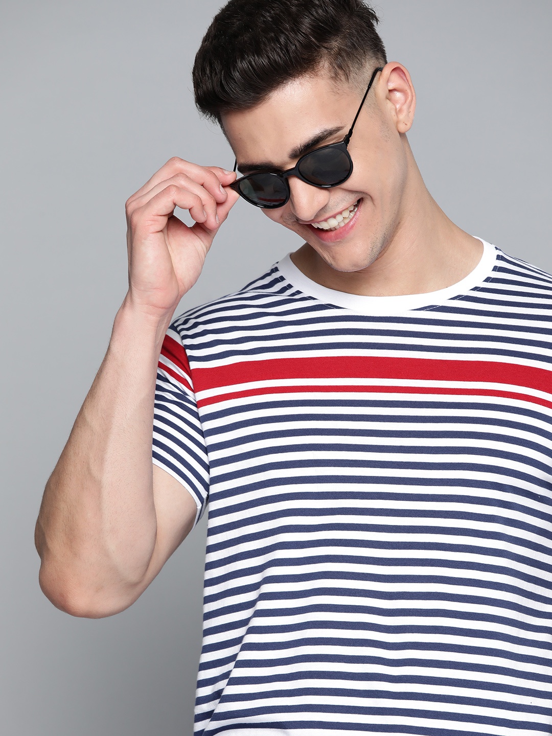 

HERE&NOW Men White & Navy Blue Striped T-shirt