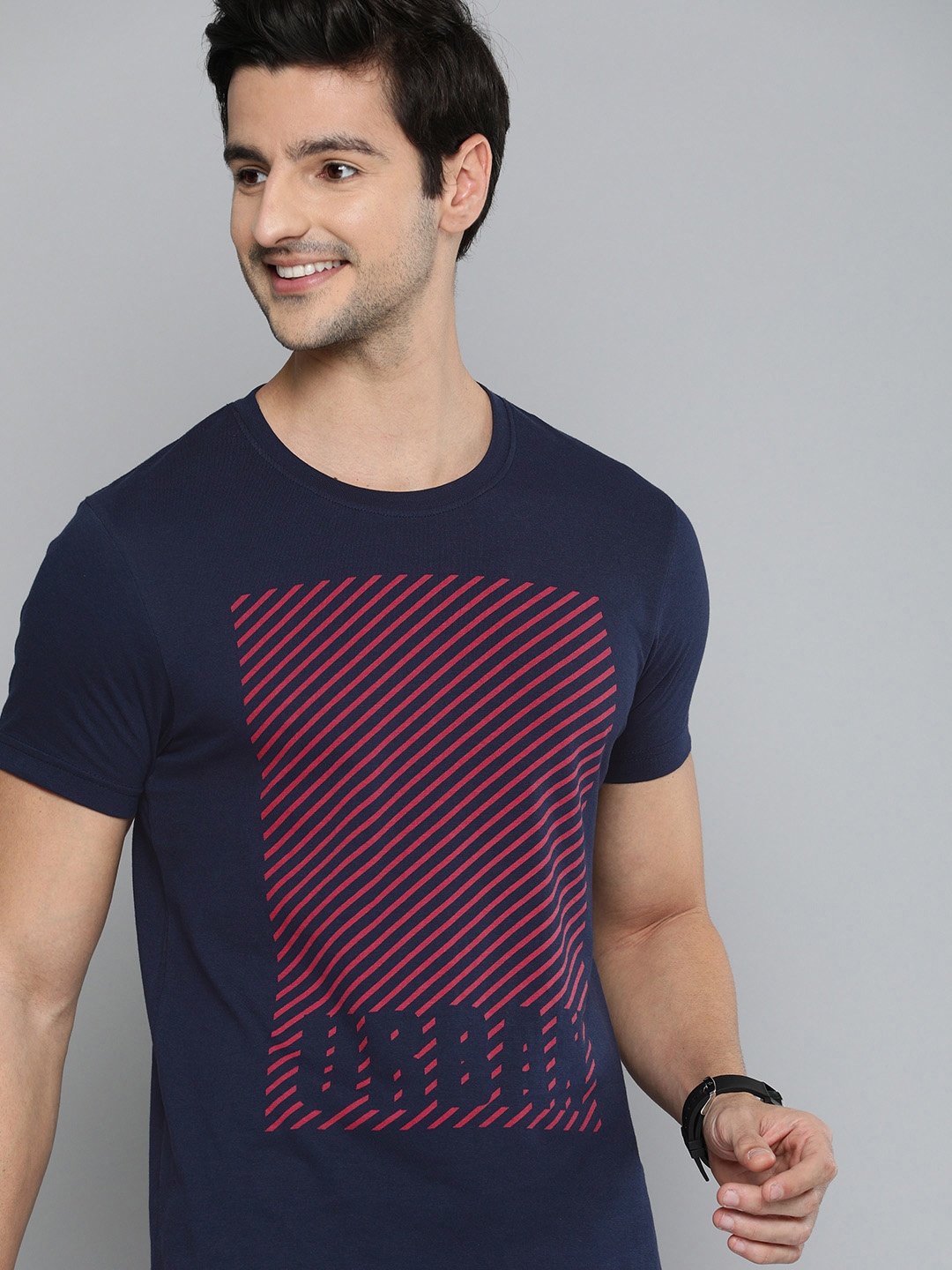 

HERE&NOW Men Navy Blue & Magenta Typography Printed T-shirt